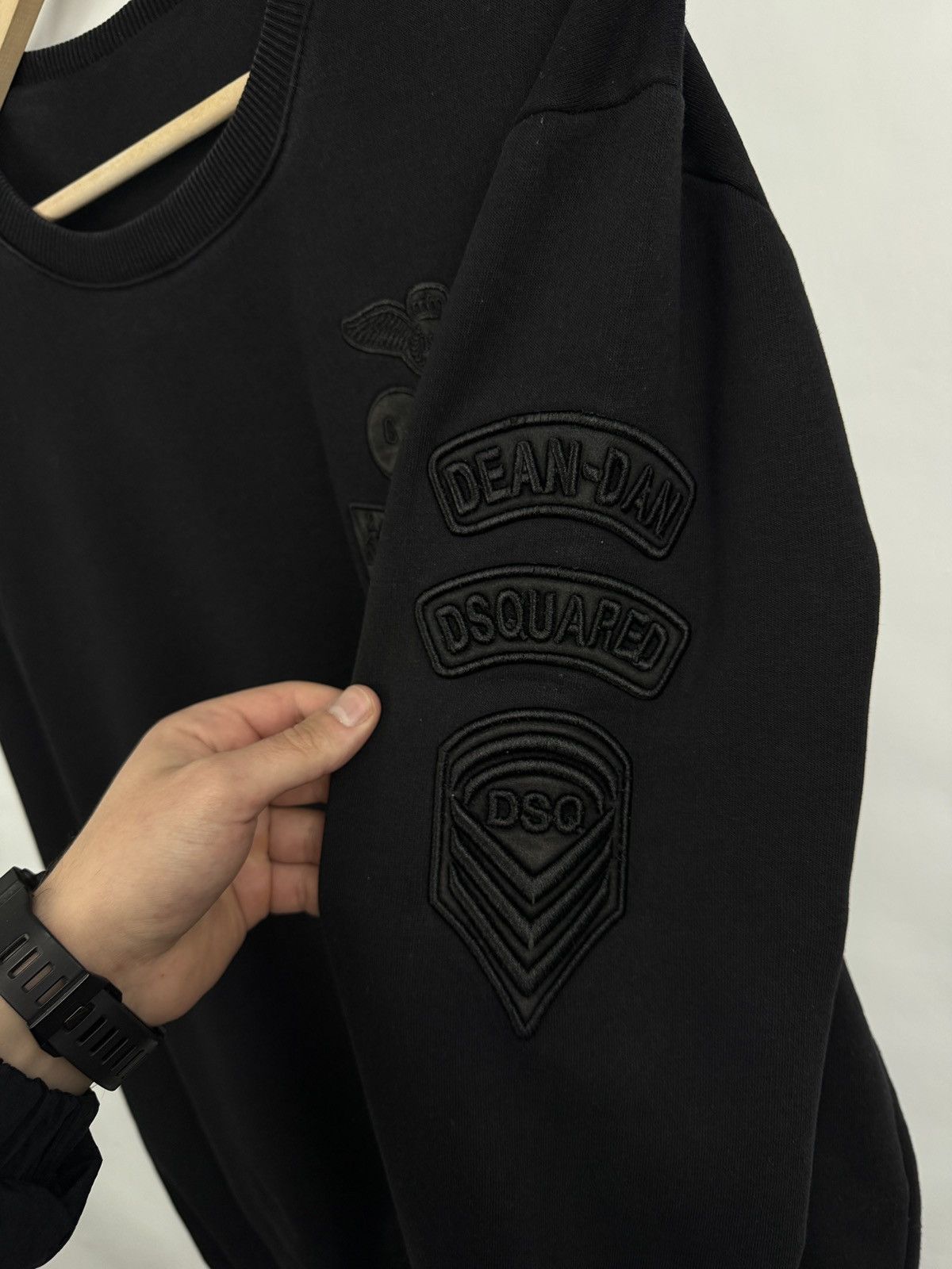 Dsquared2 🇮🇹 Dsquared2 Army Embossed Logo Art Sweatshirt Y2K Rare Retro Size US L / EU 52-54 / 3 - 6 Thumbnail