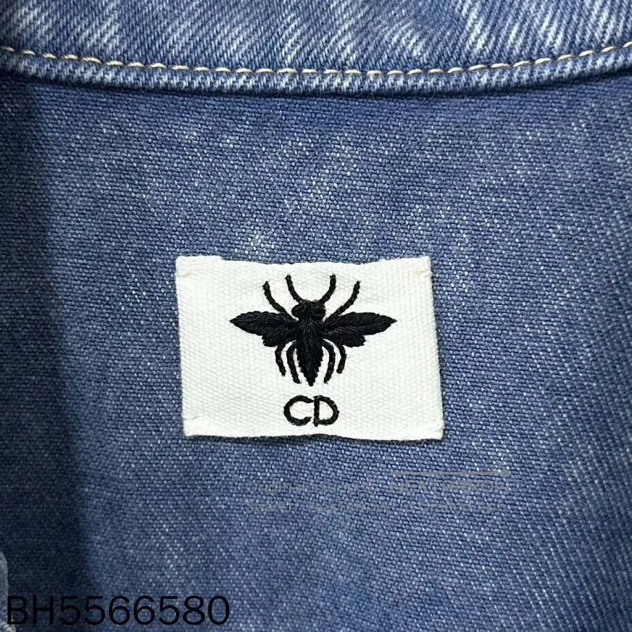 Dior distressed embroidered bee logo denim vest. Size US M / EU 48-50 / 2 - 6 Thumbnail