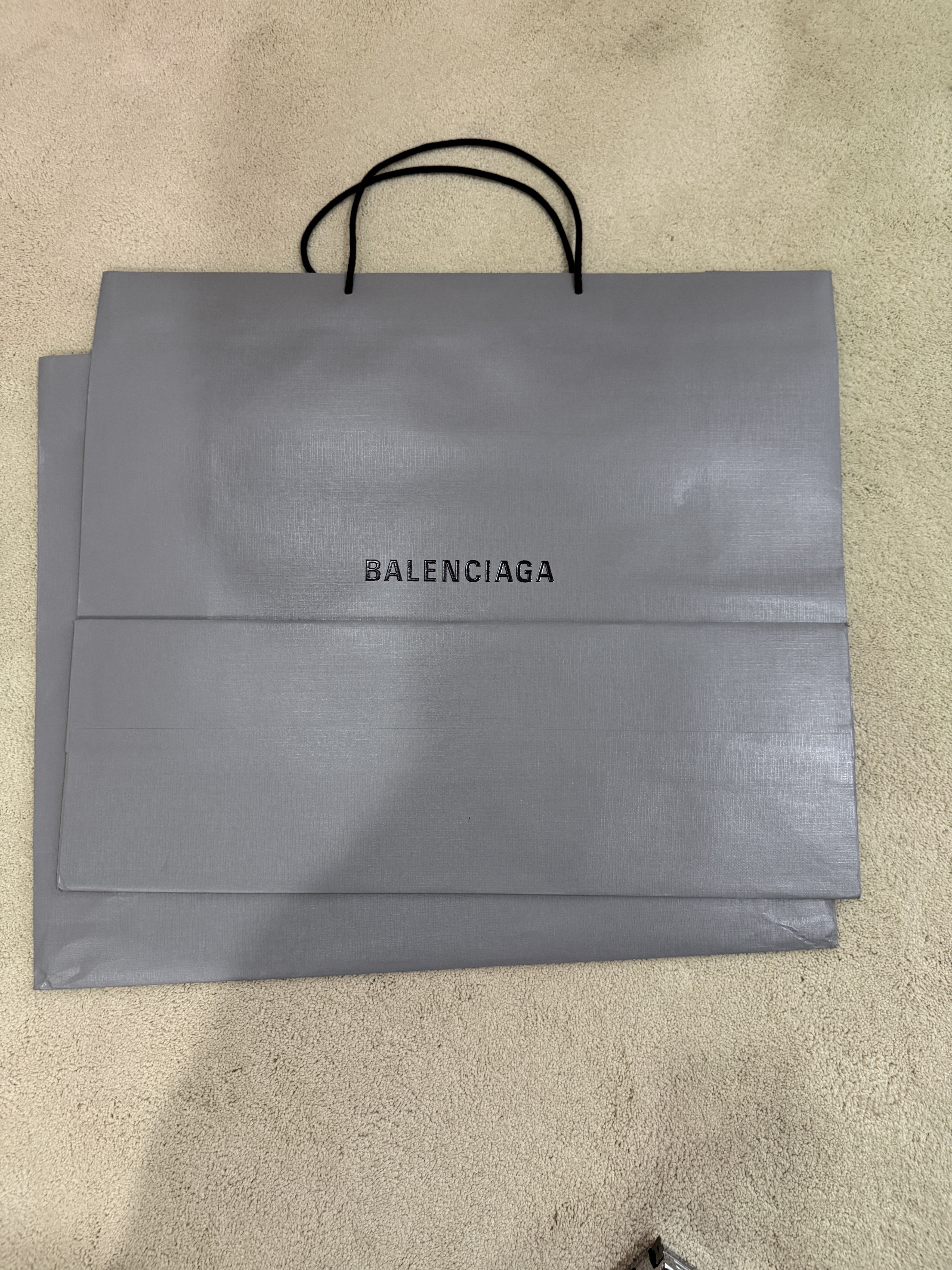 Balenciaga Large New Authentic Balenciaga Grey Gift Paper Shopping Bag Size ONE SIZE - 8 Thumbnail