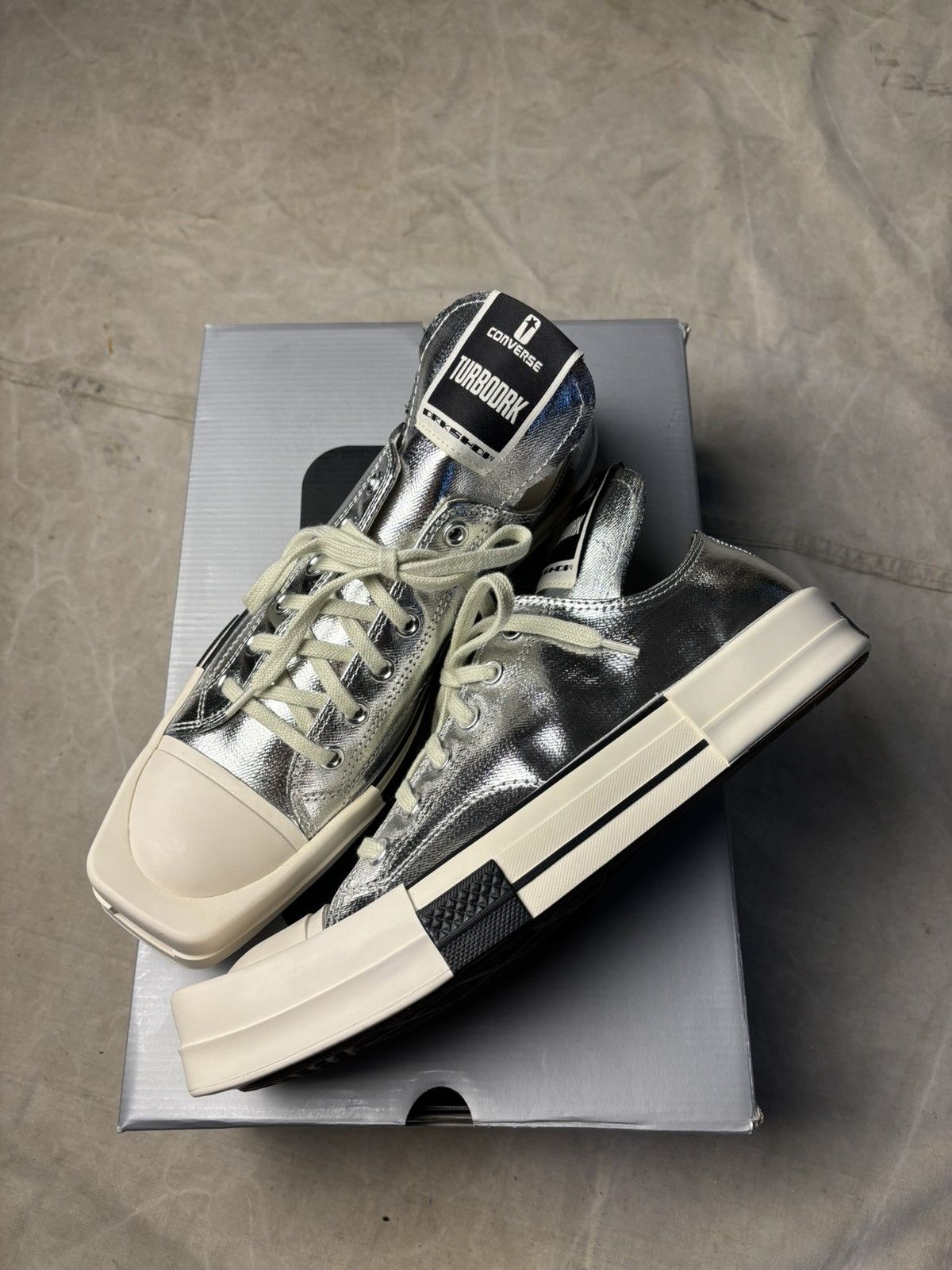 Converse × Rick Owens Drkshdw Rick Owens X Converse Turbodrk Silver Low 10.5 Size US 10.5 / EU 43-44 - 2 Thumbnail
