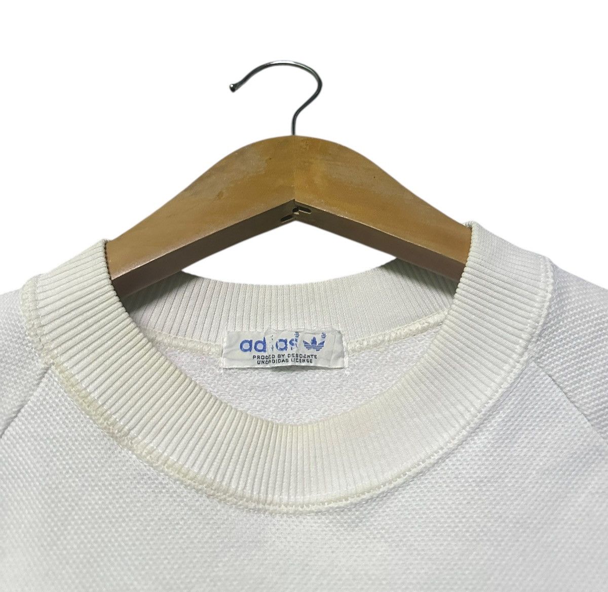 Adidas Vintage 80s Adidas descente crewned sweatshirt Size US M / EU 48-50 / 2 - 3 Thumbnail