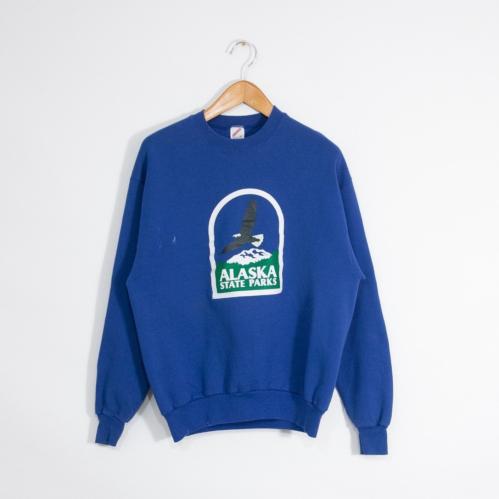 Vintage Vintage 90s Alaska State Park Sweatshirt Large Distressed Size US L / EU 52-54 / 3 - 1 Thumbnail