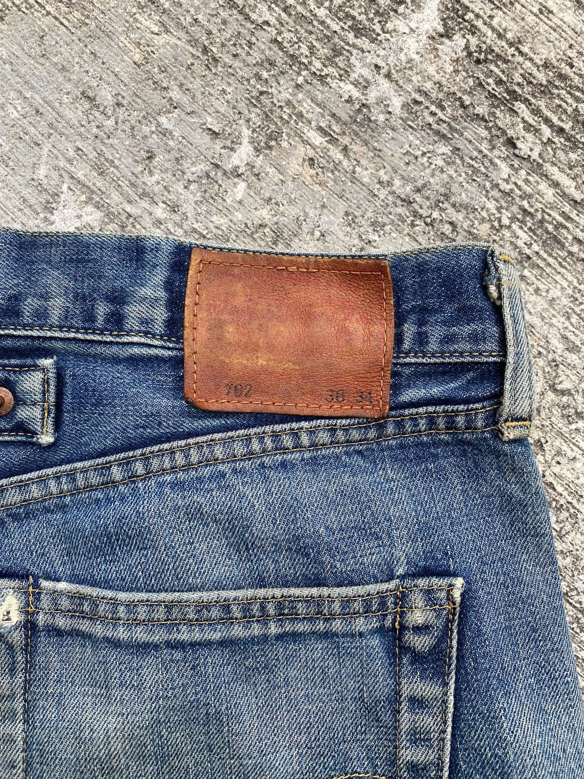 Other Vintage 90s levis 702 bunckle back big E selvedge distressed Size US 34 / EU 50 - 3 Thumbnail