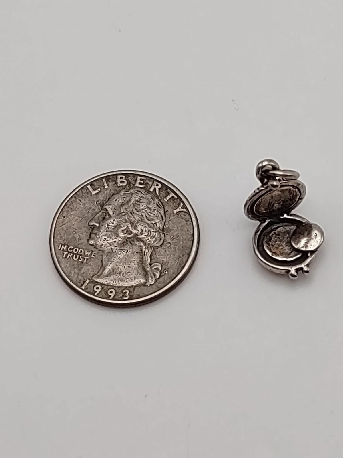 The Unbranded Brand Sterling Silver 925 Artisan Opening Pendant Locket Style Size ONE SIZE - 3 Thumbnail