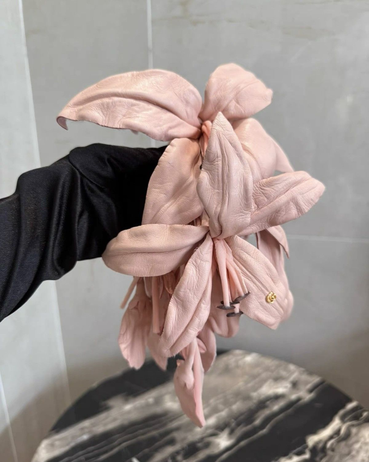 Gucci Rare runway Gucci Faux Floral Leather Headband Size ONE SIZE - 2 Thumbnail