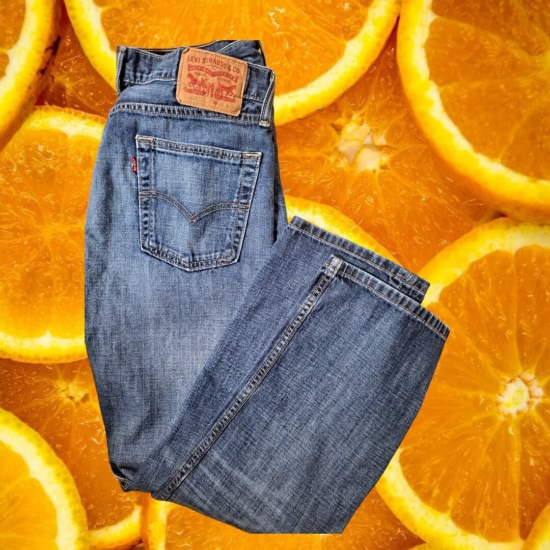 Levi's Levi's 513 Blue Straight Leg Jeans Size 34x30 Size US 34 / EU 50 - 1 Thumbnail