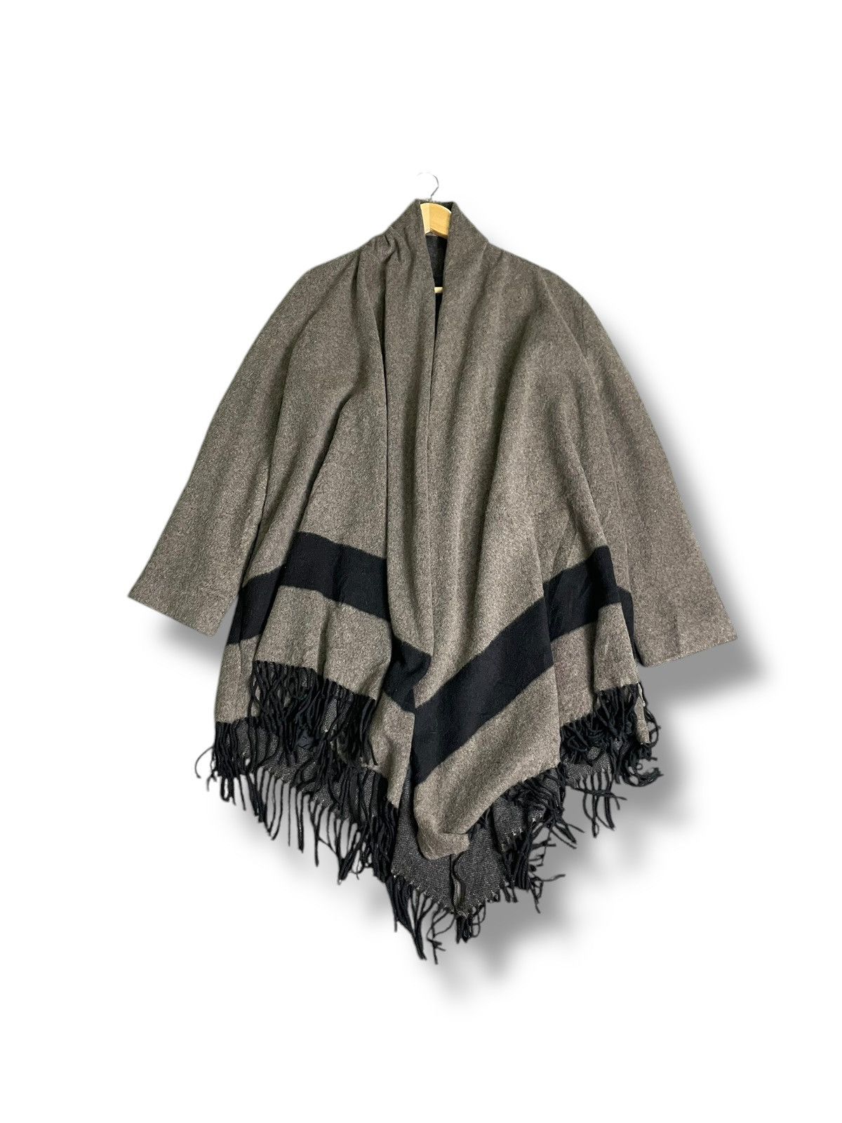 Vintage Zara Women Wool Cape/Ponchos (30) Size M / US 6-8 / IT 42-44 - 1 Thumbnail