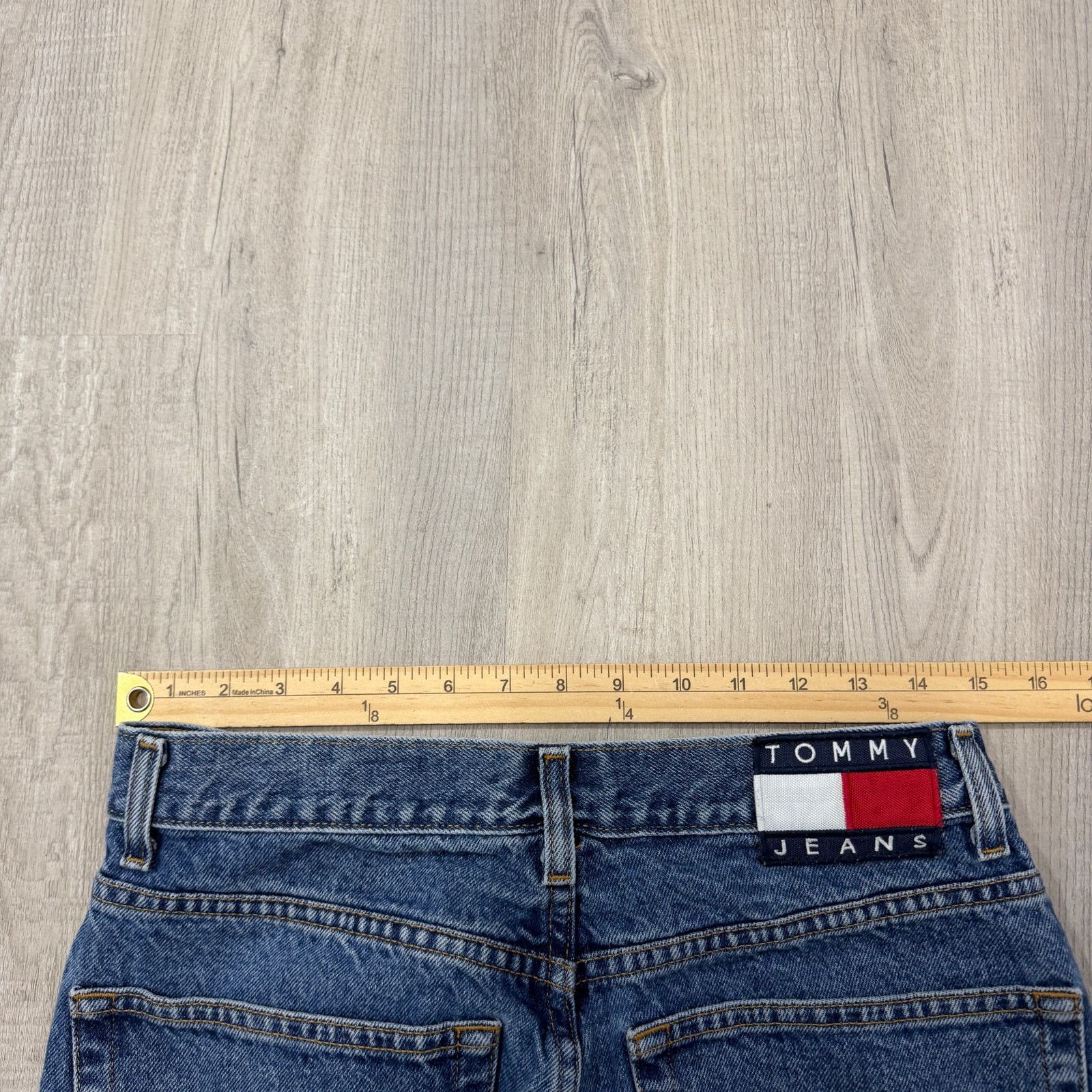 Tommy Hilfiger Vintage Tommy Hilfiger Jeans Men's 31x30 Blue 90s Denim Size US 31 - 9 Thumbnail
