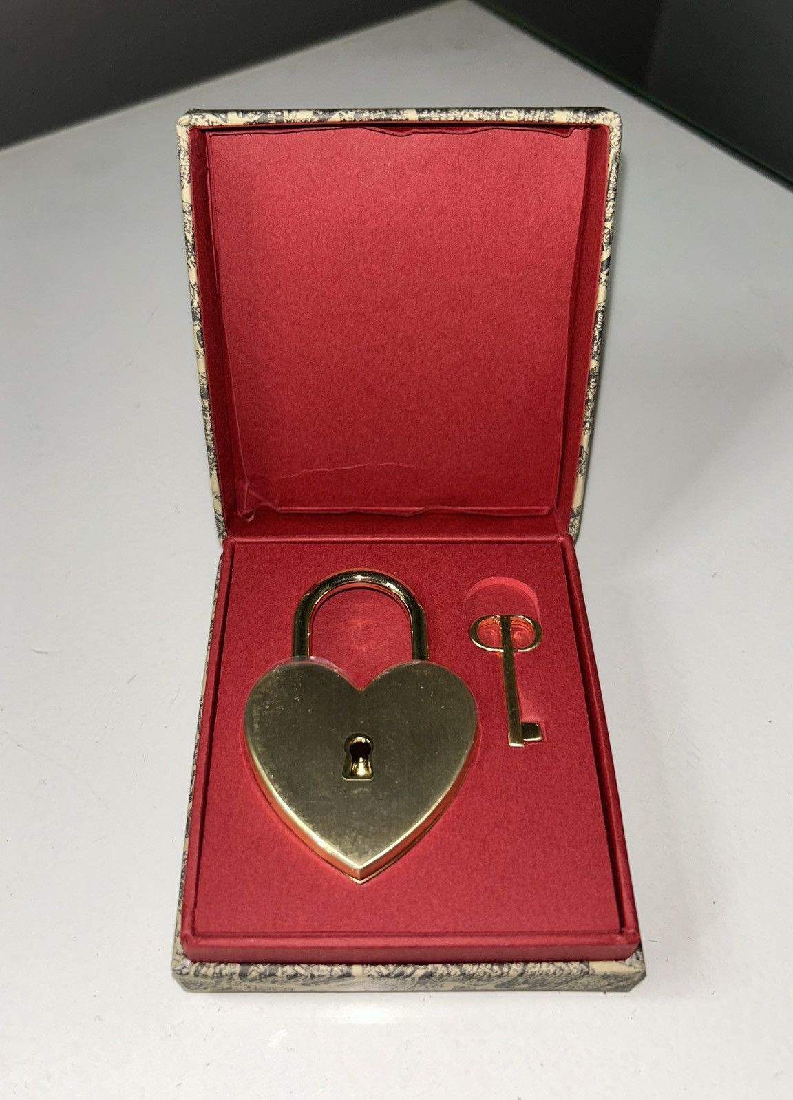Dior Dior Gold Heart Padlock with CD Key Size ONE SIZE - 4 Thumbnail
