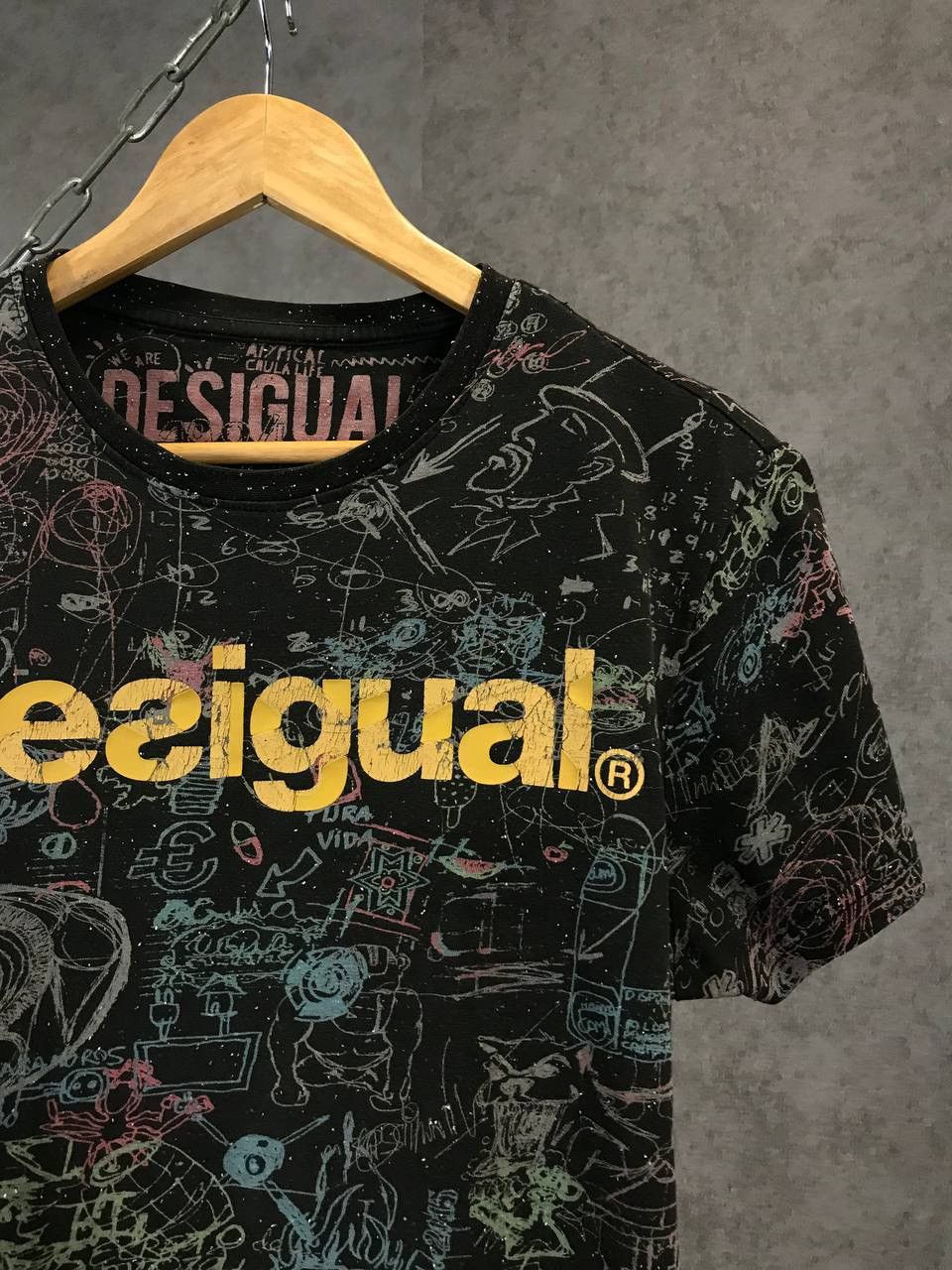 Designer Desigual designer crazy art tee Size US S / EU 44-46 / 1 - 2 Thumbnail