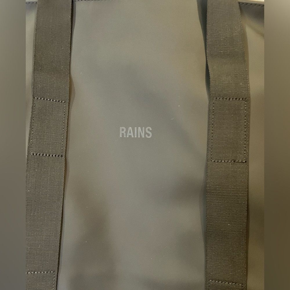 Rains RAINS Hilo Weekend Bag NWT Black W3 9.5 Gallon Capacity Size ONE SIZE - 7 Thumbnail