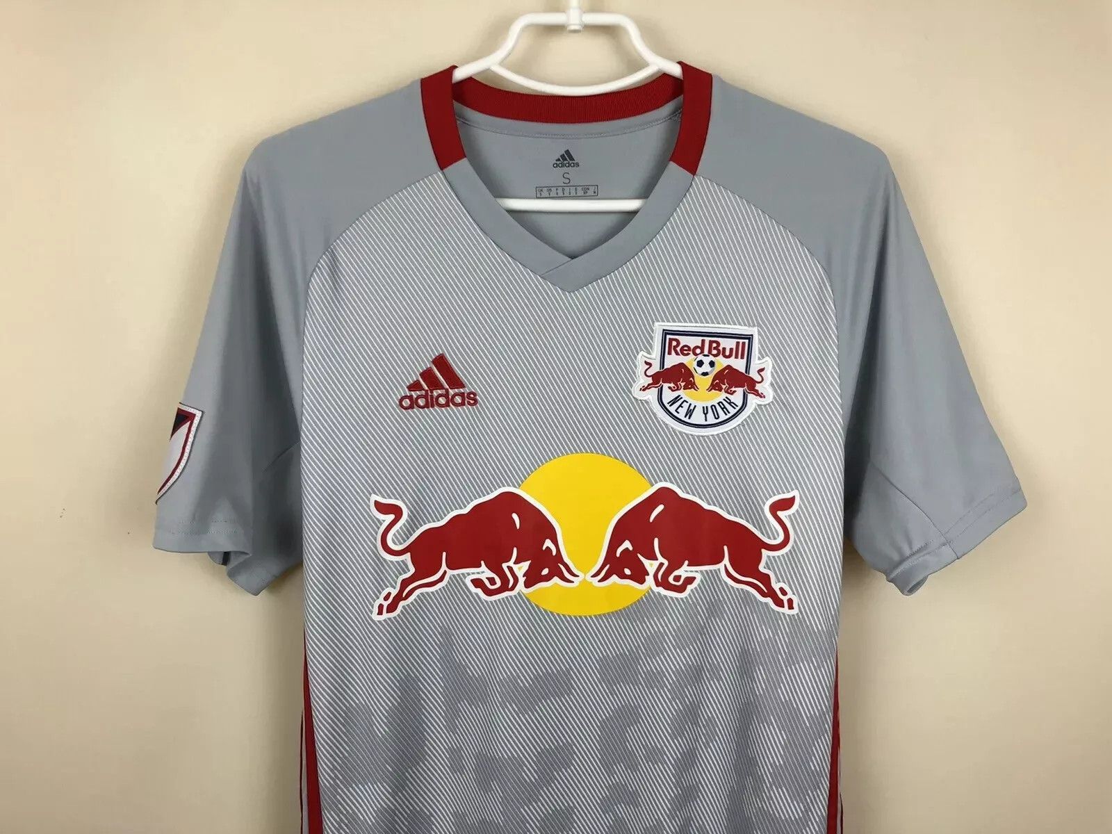 Adidas NEW YORK RED BULL 2019 2020 AWAY JERSEY SOCCER SHIRT Size US S / EU 44-46 / 1 - 3 Thumbnail
