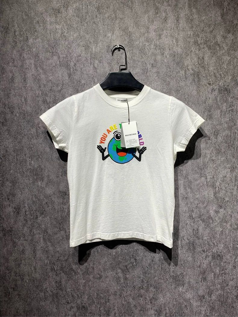 Balenciaga Earth short sleeve size S