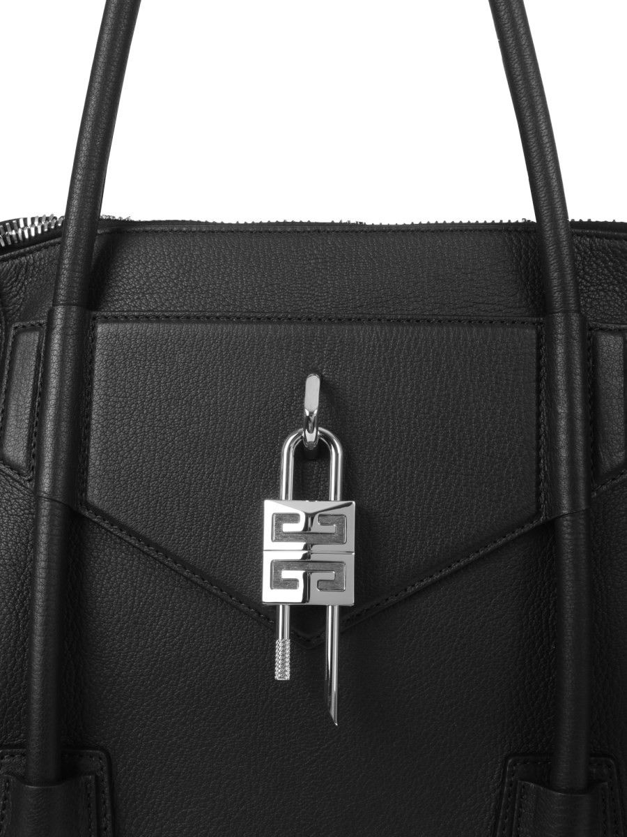 Givenchy o1loc1c0824 Size: OS / Shoulder Bag in Black Size ONE SIZE - 4 Thumbnail
