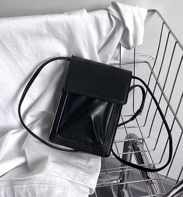 Japanese Brand Korean fashion black crossbody bag Size ONE SIZE - 1 Thumbnail