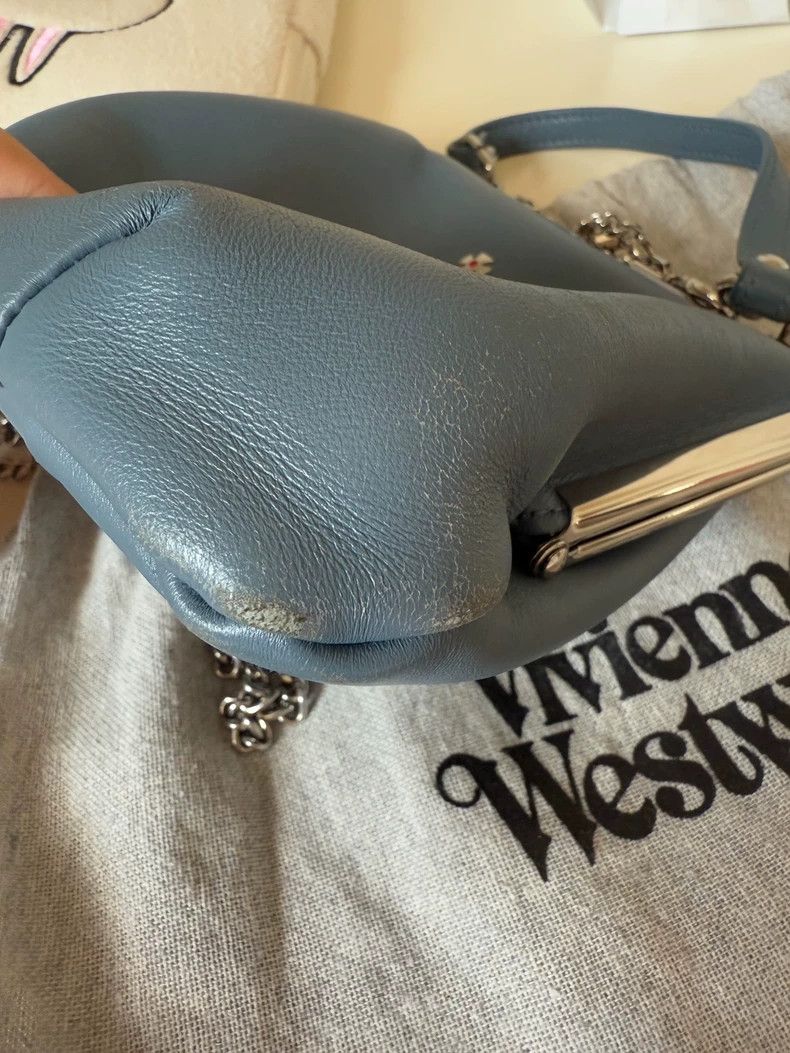Vivienne Westwood Vivienne Westwood size os Dumplings, gold bags, lamb skin Size ONE SIZE - 4 Thumbnail