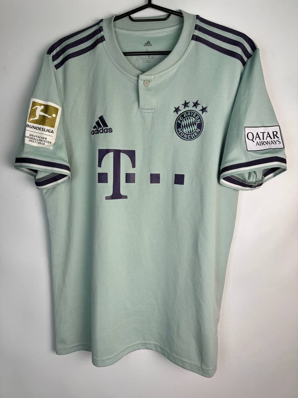 Adidas 2018-19 Bayern Munich Away Shirt Goretzka Size US L / EU 52-54 / 3 - 1 Thumbnail