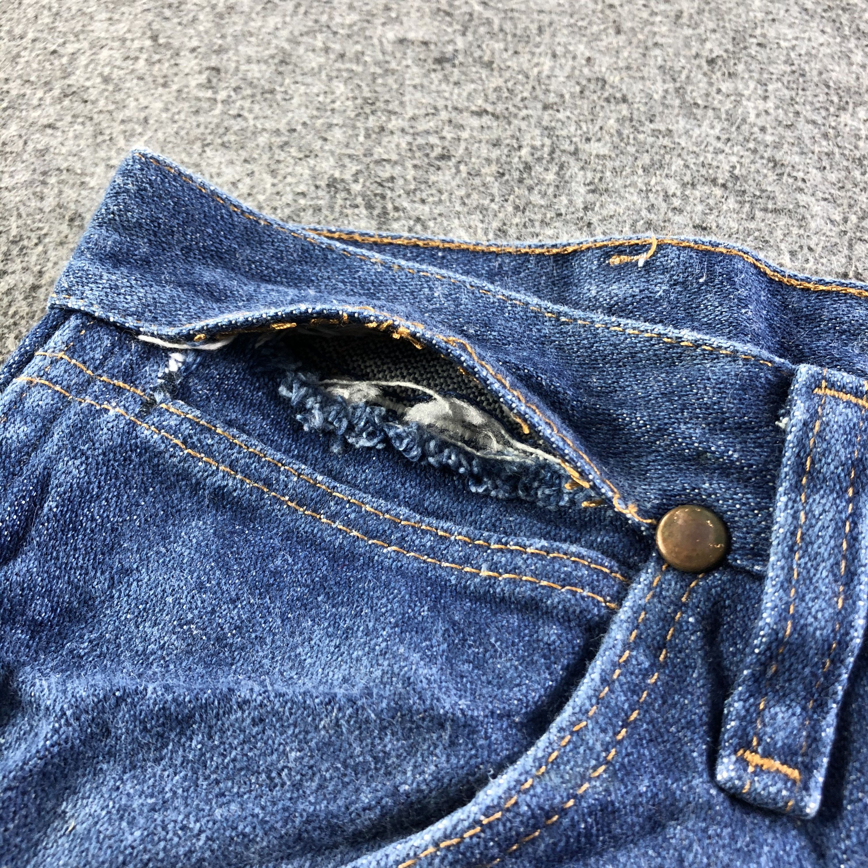 Vintage Vintage Blue Wash Wrangler Jeans-J3056 Size US 30 / EU 46 - 7 Thumbnail