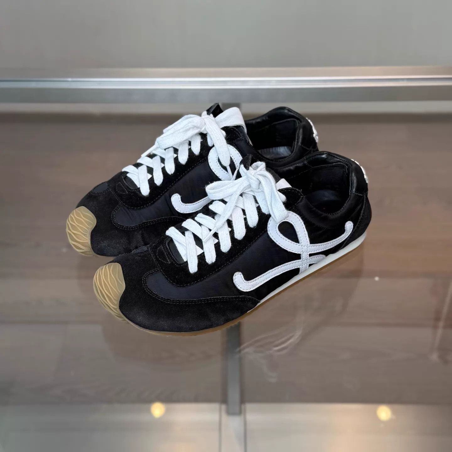 Loewe Loewe Ballet Runner 2.0 Black 39 98 Size US 8.5 / IT 38.5 - 1 Thumbnail
