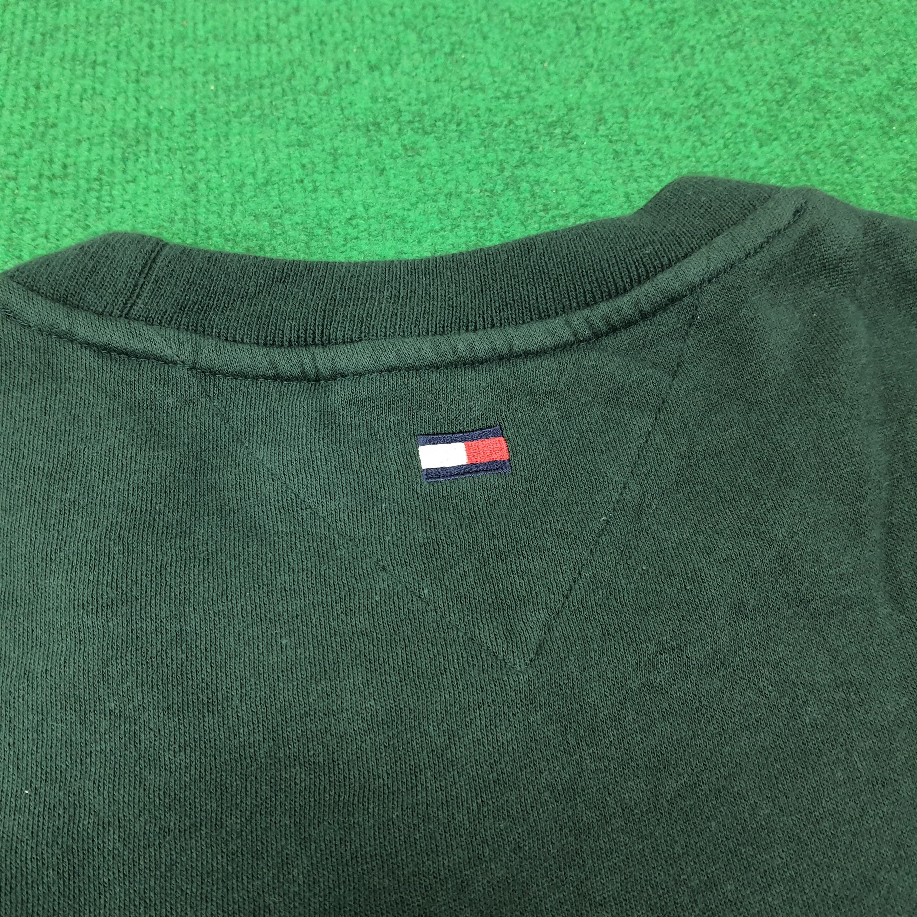 Tommy Hilfiger × Vintage Vintage Tommy Hilfiger Golf Sweatshirt C232N20 Size US L / EU 52-54 / 3 - 4 Thumbnail