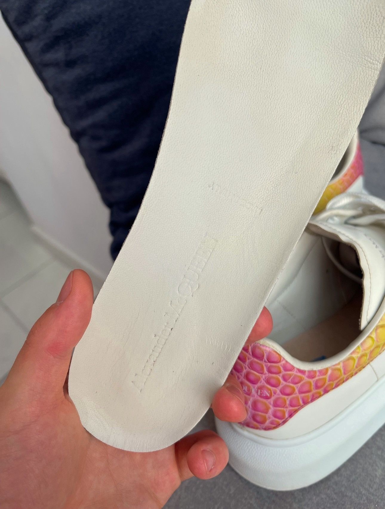 Alexander McQueen Alexander Mcqueen White Oversize Sneakers RRP - 750$ Size US 7 / EU 40 - 12 Thumbnail
