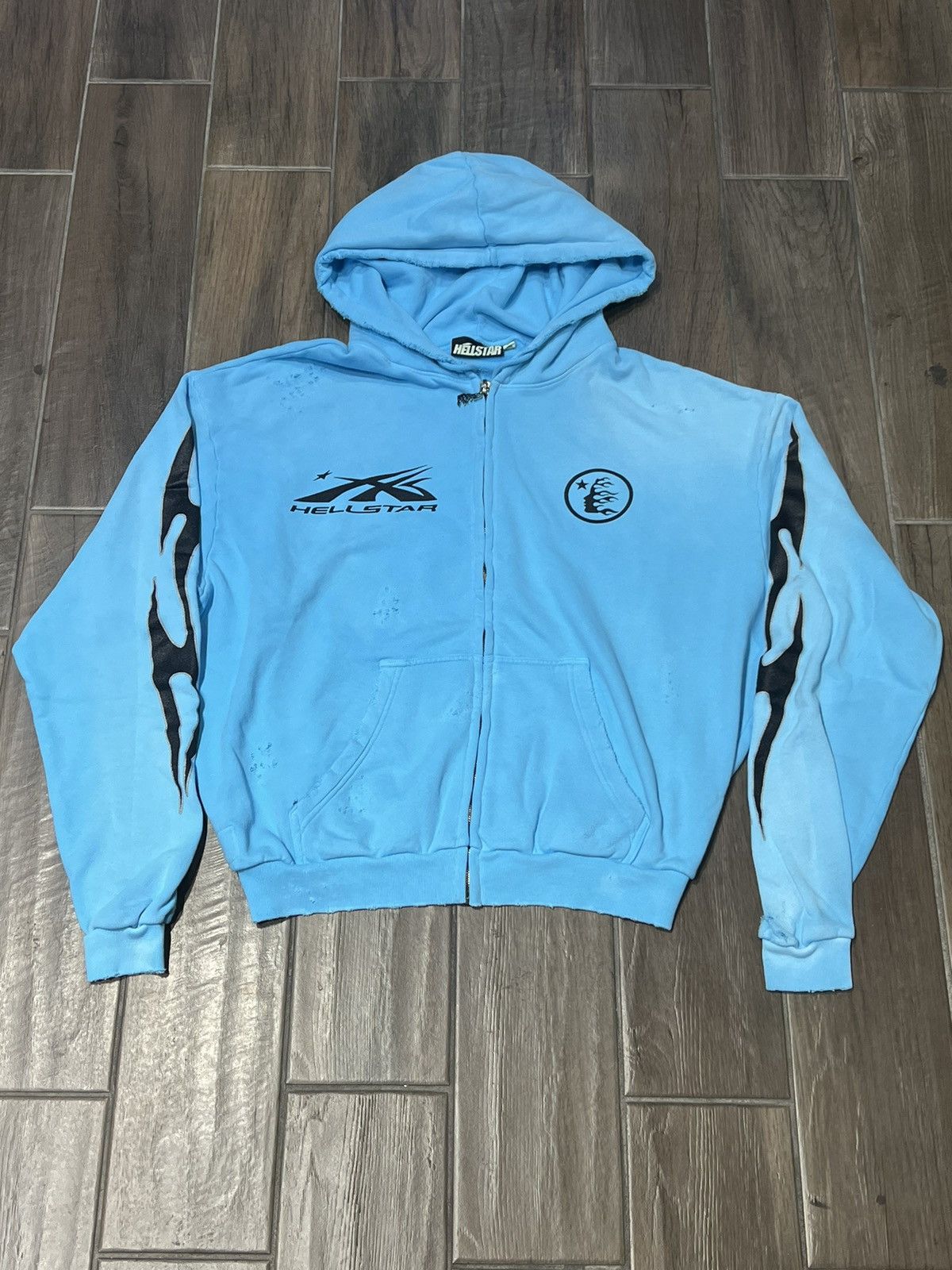 HELLSTAR HELLSTAR “STUDIOS” ZIP UP HOODIE - SIZE LARGE