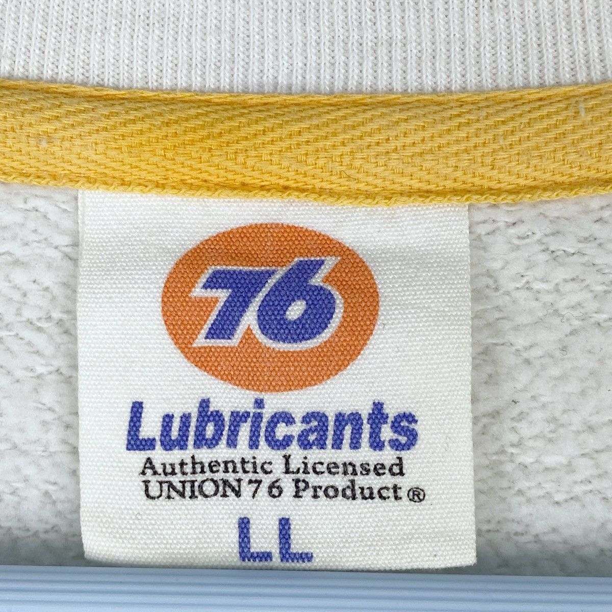 Designer × Vintage 76 Lubricants Sweatshirt White Crewneck Pullover Jumper Size US XL / EU 56 / 4 - 6 Thumbnail