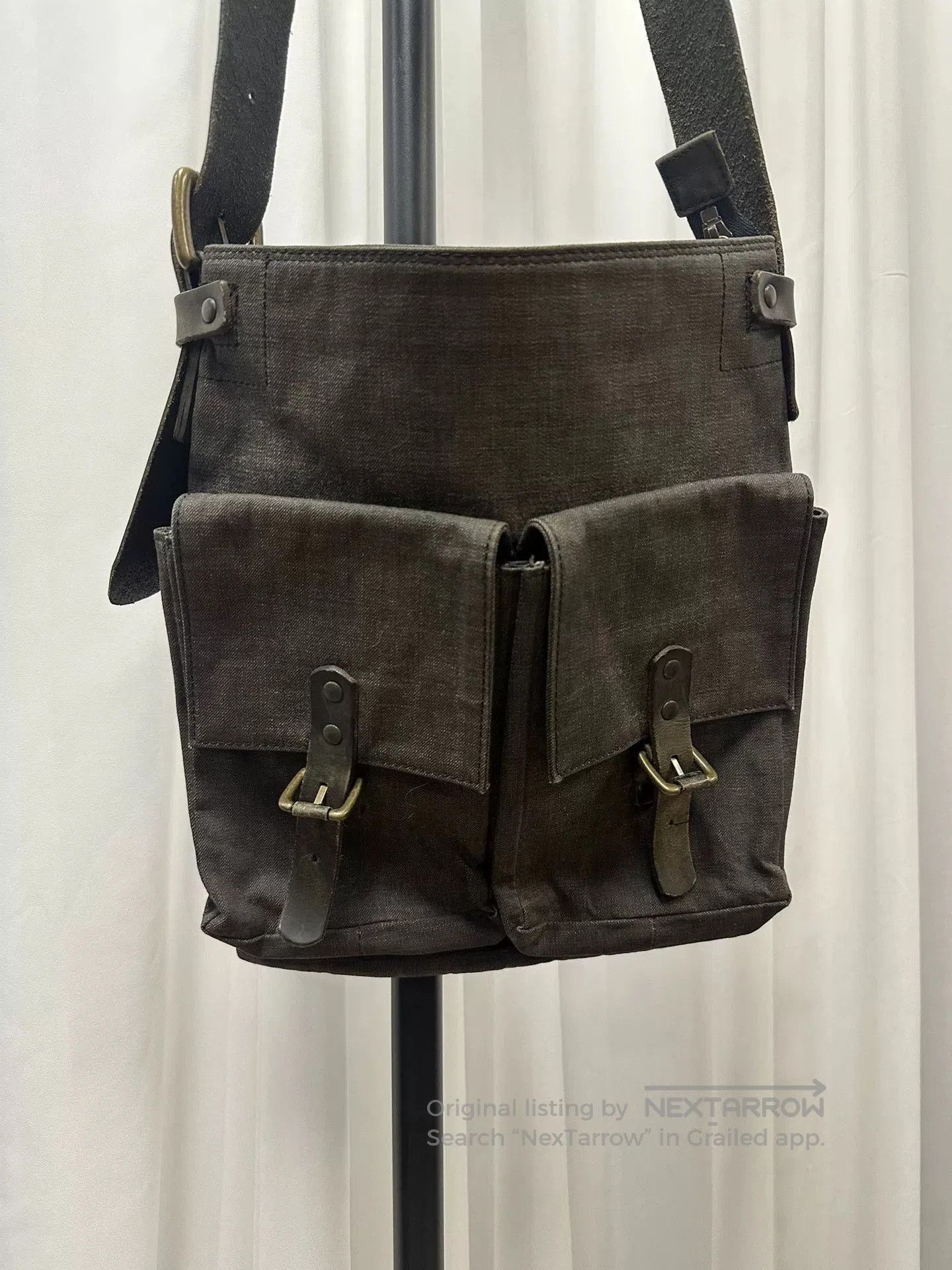 Dries Van Noten Dries Van Noten Messenger Bag in Dark Gray. Size ONE SIZE - 1 Thumbnail