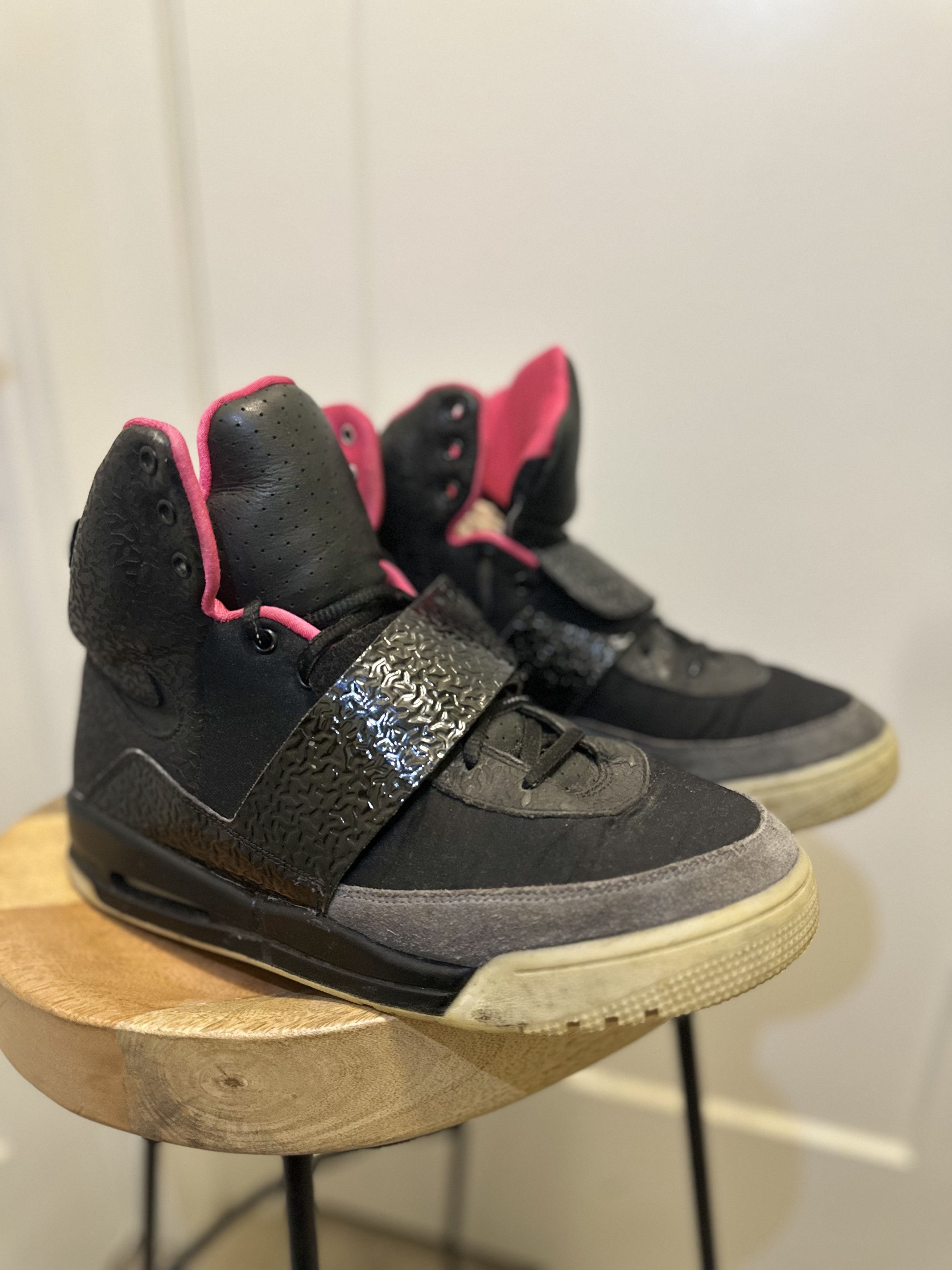 Kanye West × Nike Nike Air Yeezy 1 "Blink" Size US 10.5 / EU 43-44 - 1 Thumbnail