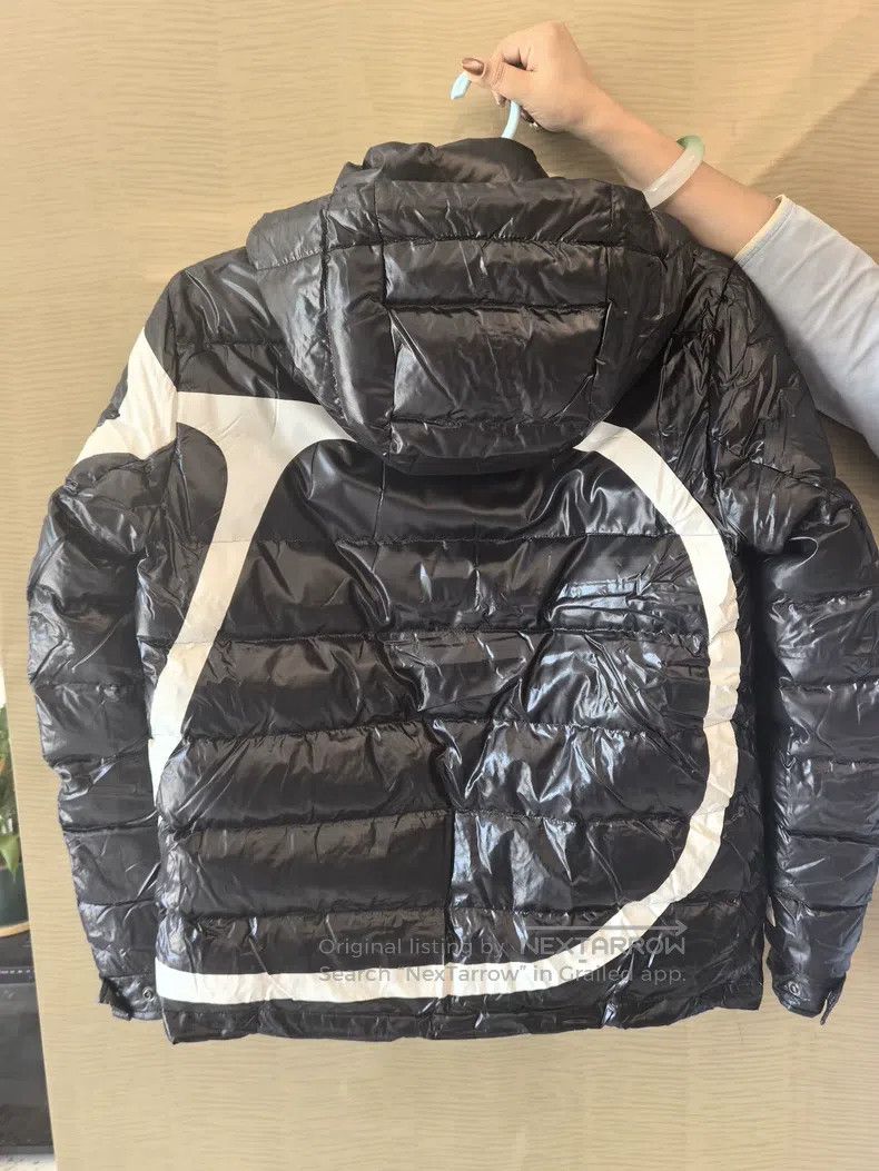 Valentino Valentino Black glossy down jacket Size US S / EU 44-46 / 1 - 2 Thumbnail
