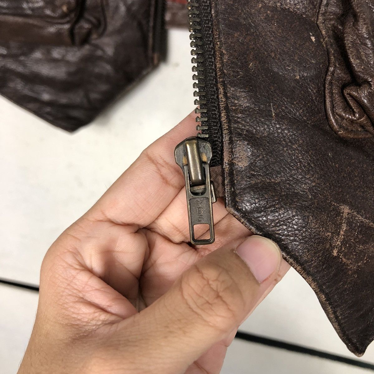 Japanese Brand × Vintage 📌Vintage Leather Vest Utility Harajaku Mother Size US M / EU 48-50 / 2 - 16 Thumbnail