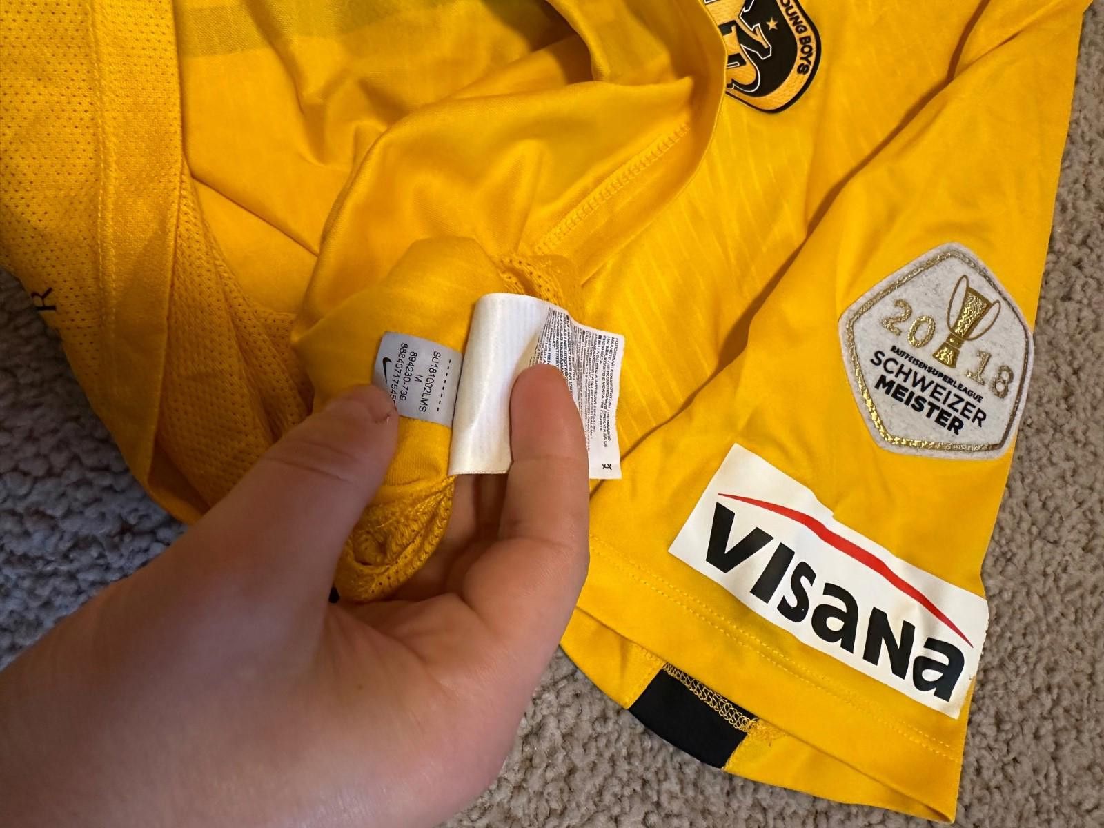 Nike Nike Young Boys 2018/19 Home Football Shirt Soccer Jersey Size US M / EU 48-50 / 2 - 7 Thumbnail