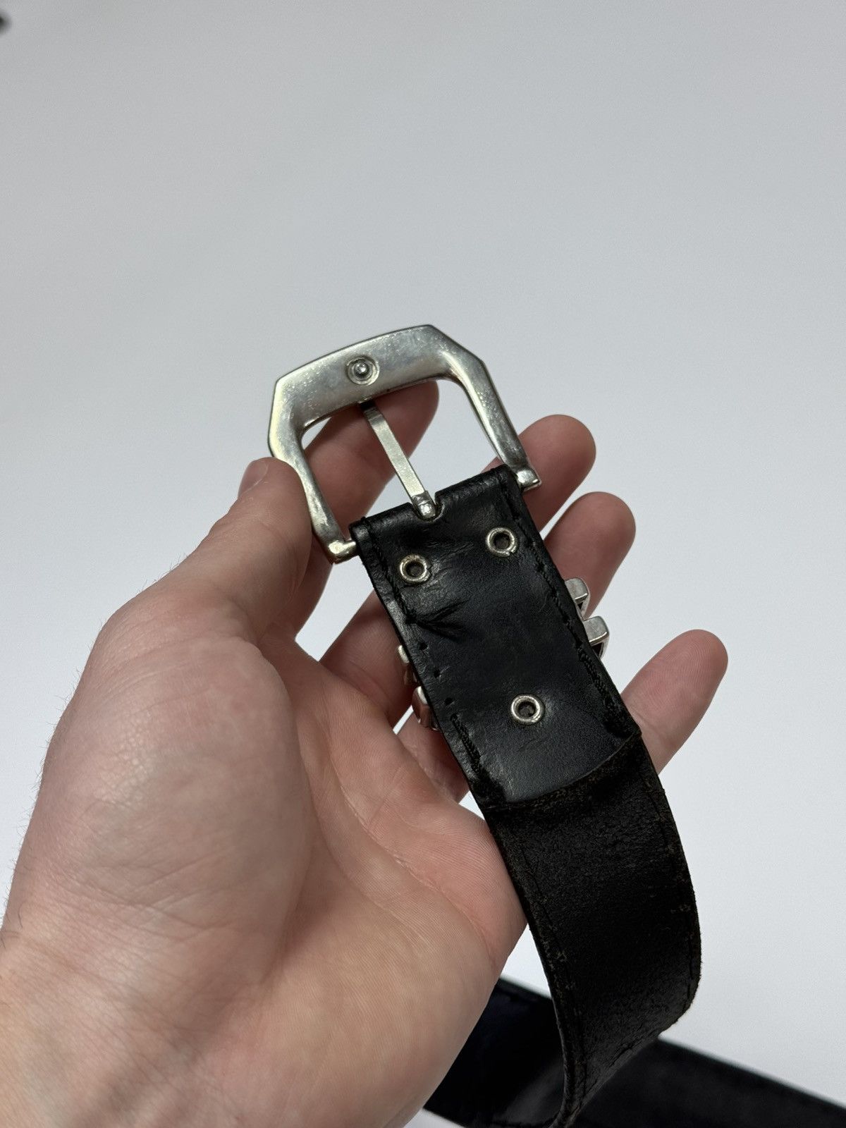 Levi's Vintage Levi’s 501 Logo Leather Belt USA Y2k distressed Size ONE SIZE - 4 Thumbnail