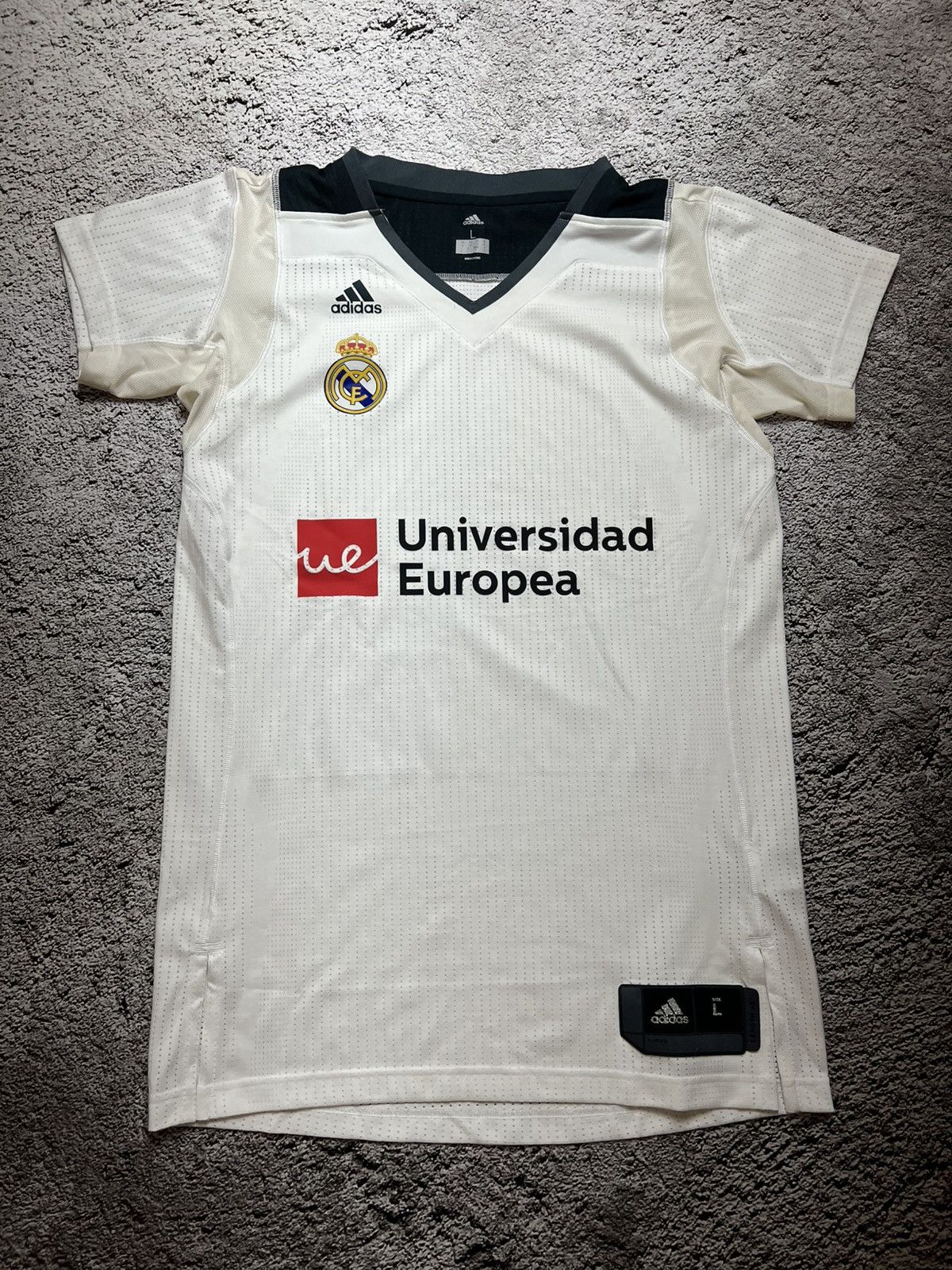 Adidas Adidas Real Madrid basketball Y2K jersey Size US L / EU 52-54 / 3 - 1 Thumbnail
