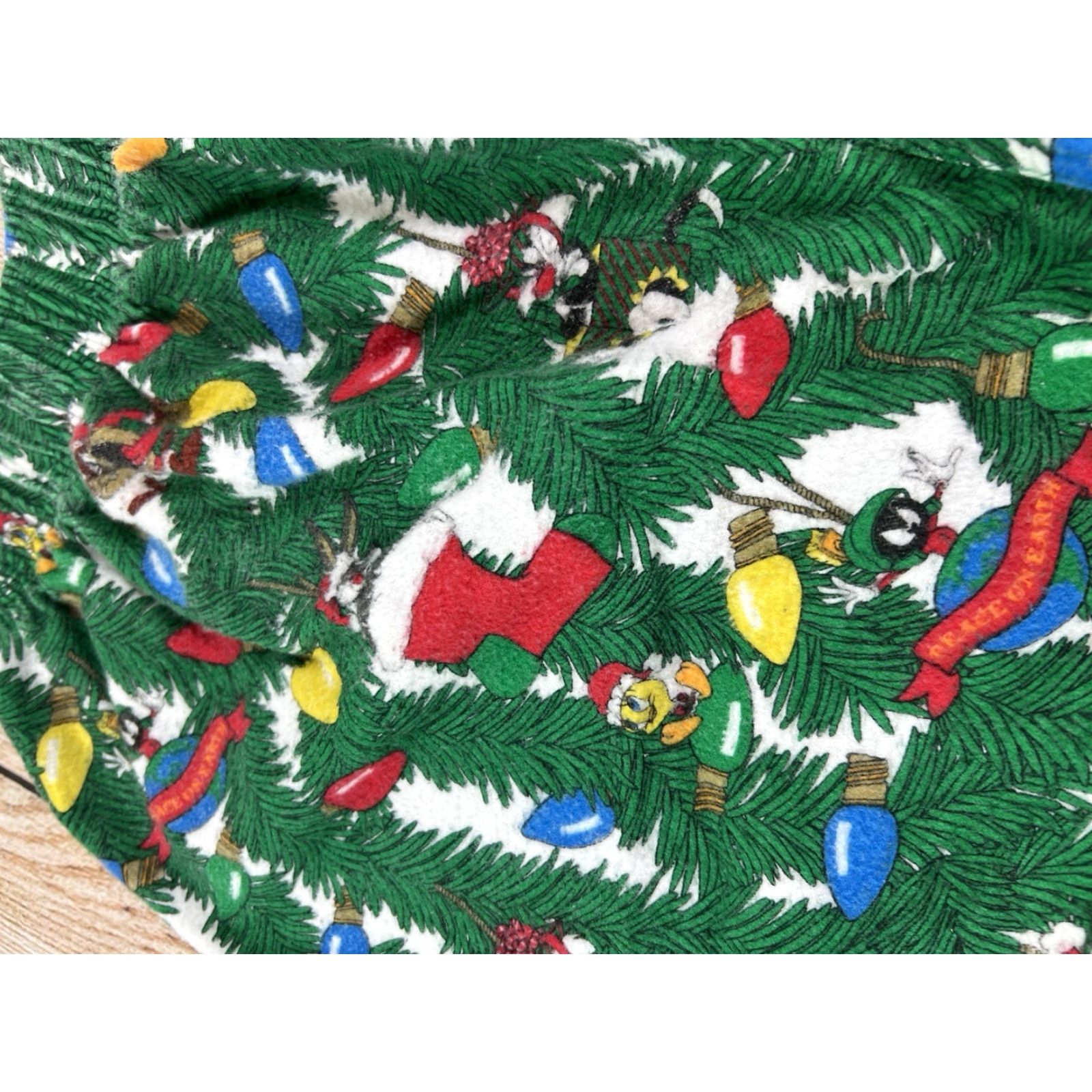 Vintage VINTAGE 00s Looney Tunes Christmas Sleep Shorts Mens Medium Green Size US 31 - 3 Thumbnail