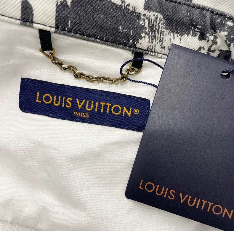Louis Vuitton Louis Vuitton White cartoon denim short sleeve 2503-Nextarr Size US M / EU 48-50 / 2 - 5 Thumbnail