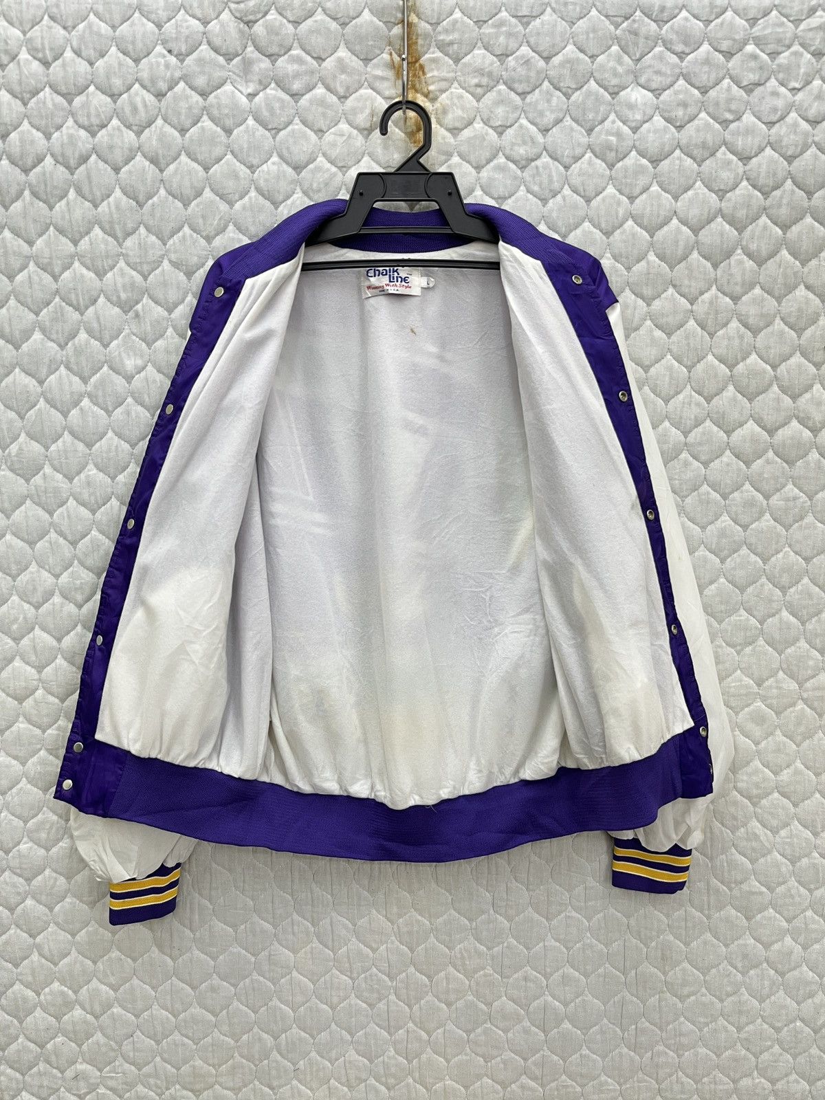 Chalk Line 🔥🔥🔥STEALS VTG CHALK LINE NBA UTAH JAZZ LIGHT JACKET Size US L / EU 52-54 / 3 - 5 Thumbnail