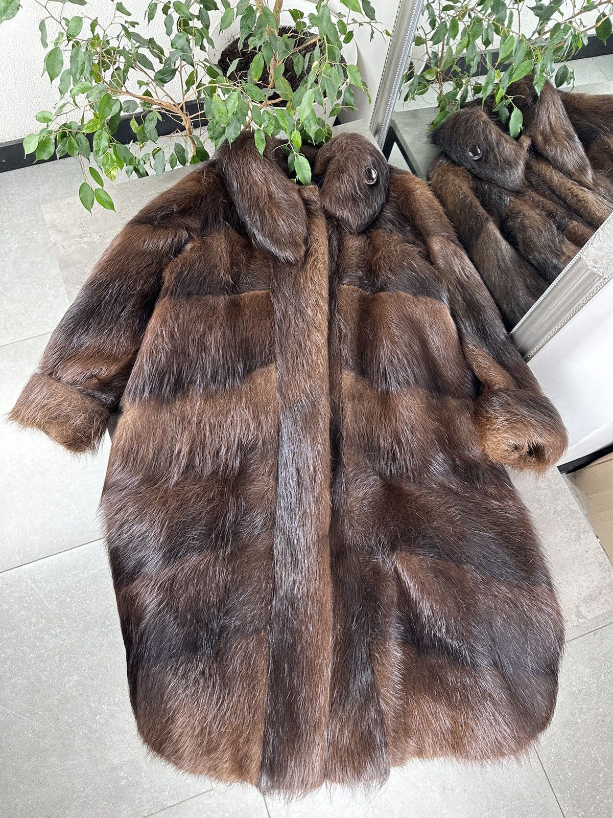 Japanese Brand Vintage Natural Fur Coat Size M / US 6-8 / IT 42-44 - 1 Thumbnail
