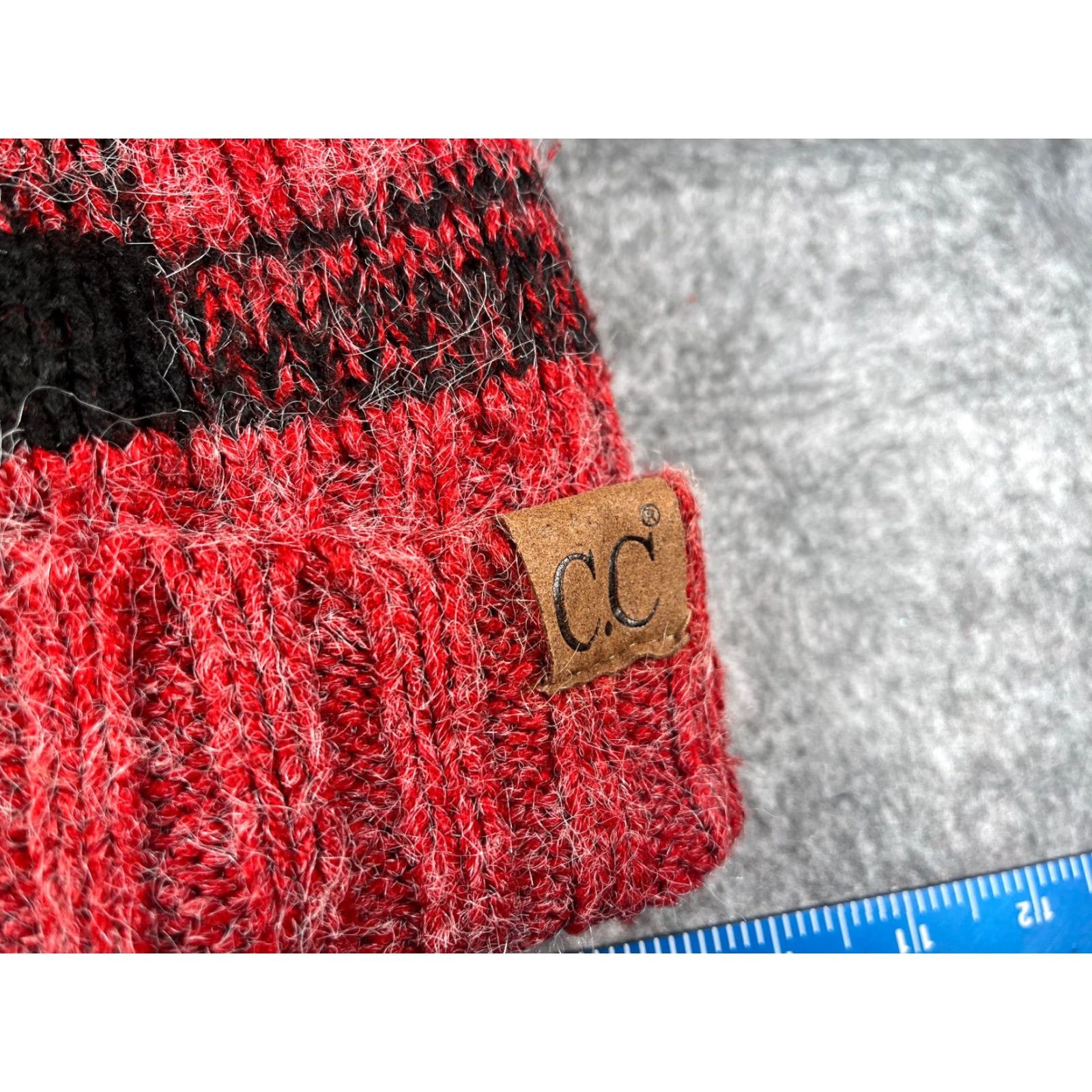 Vintage C.C Exclusive Beanie Toque Women One Size Red Black Plaid Knit 100% Acrylic Pom Beanie Hat Womens Size ONE SIZE - 2 Thumbnail