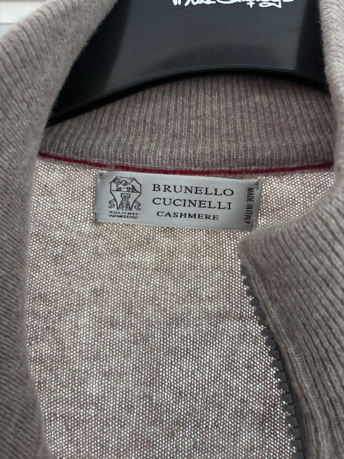 Brunello Cucinelli Brunello Cucinelli cashmere cardigan oatmeal size large/54 Size US L / EU 52-54 / 3 - 4 Thumbnail