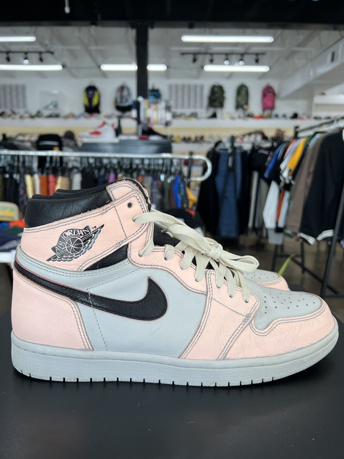 Jordan Brand × Nike Air Jordan 1 Defiant NYC to Paris Sz. 10.5 (2019) Size US 10.5 / EU 43-44 - 6 Thumbnail