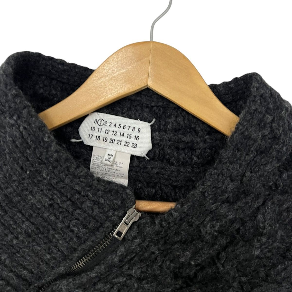 Maison Margiela Margiela asymmetrical zip knit sweater Size US S / EU 44-46 / 1 - 4 Thumbnail