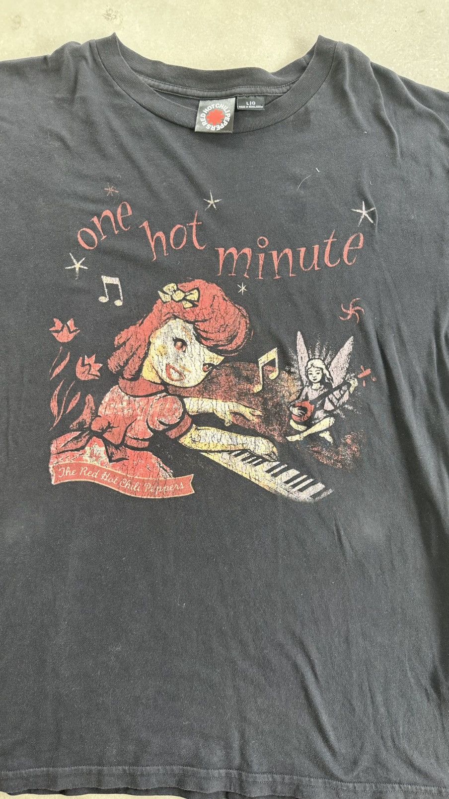 Band Tees RED HOR CHILLI PEPPERS ONE HOT MINUTE TEE Size US XXL / EU 58 / 5 - 2 Thumbnail