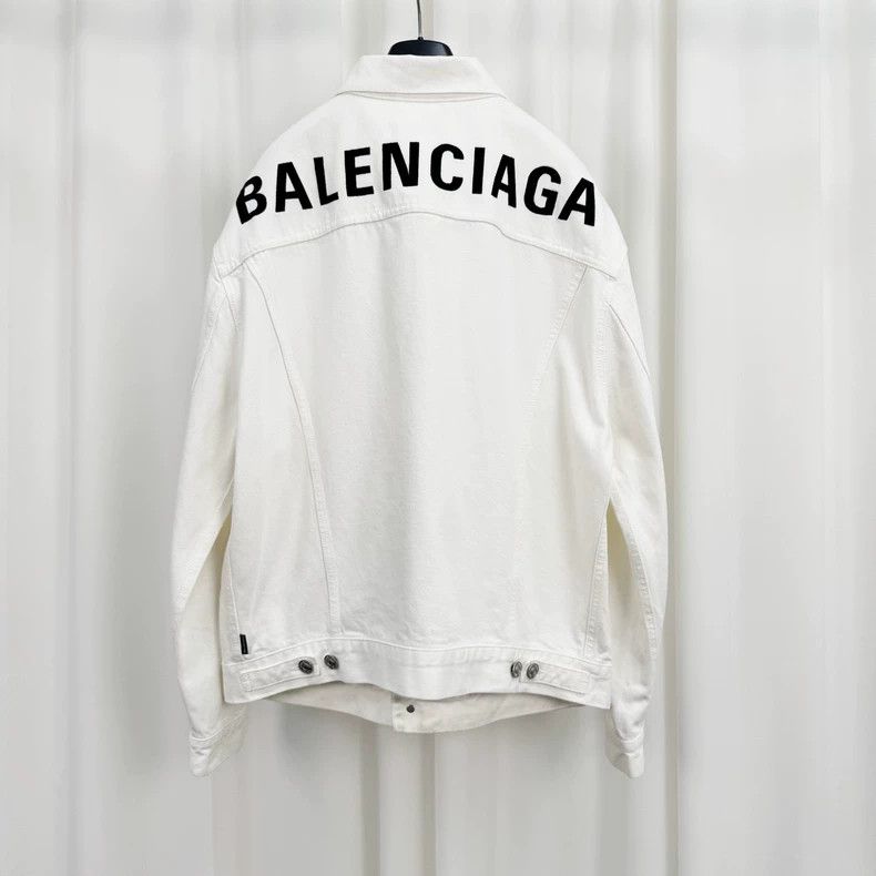 Balenciaga Balenciaga size 46 Embroidered monogrammed white denim jac Size US S / EU 44-46 / 1 - 2 Thumbnail
