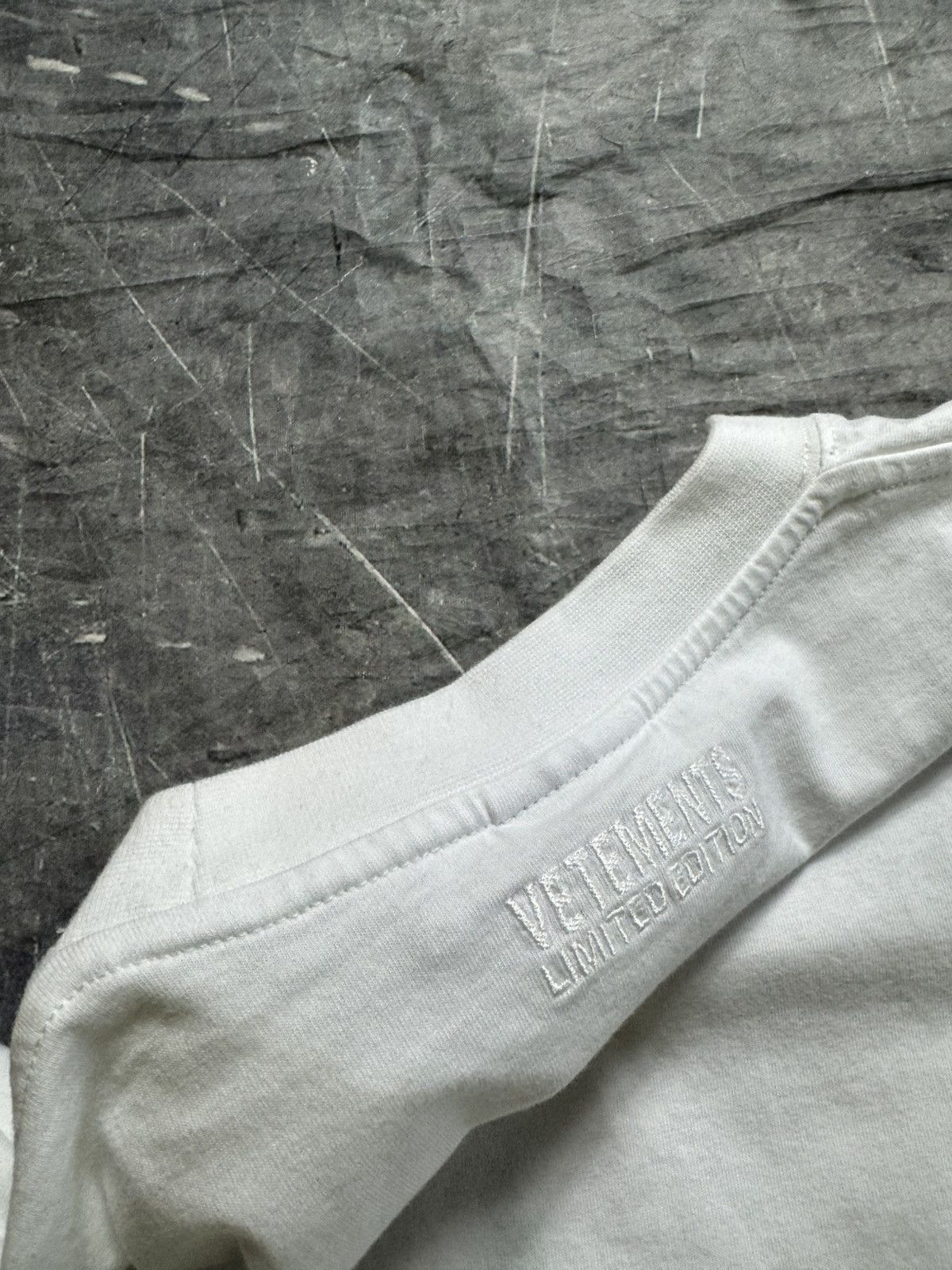 Vetements Vetements Bullshirt T-Shirt Size US XS / EU 42 / 0 - 7 Thumbnail