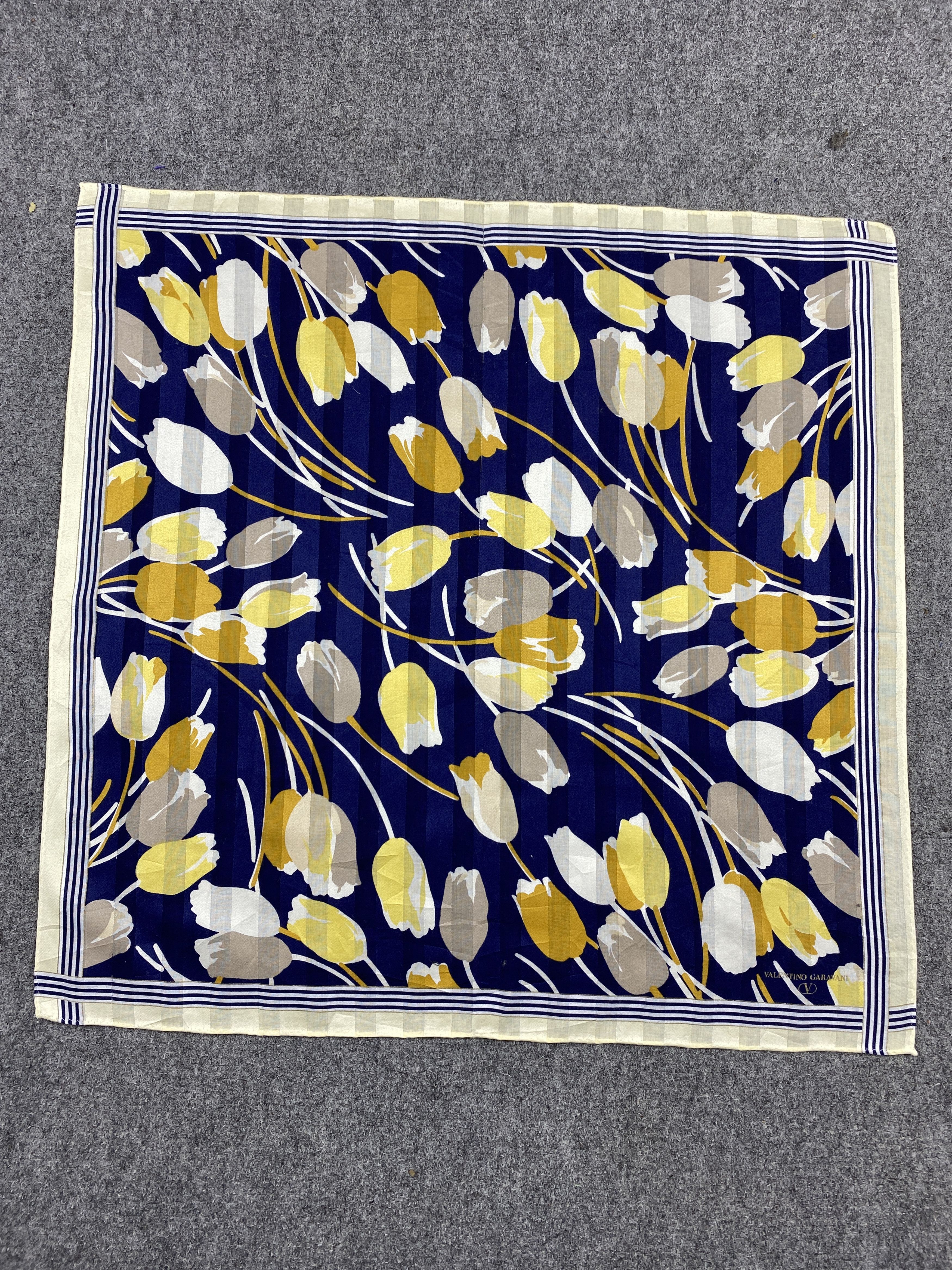 Valentino Valentino Garavani Handkerchief / Neckerchief HKC1115 Size ONE SIZE - 3 Thumbnail