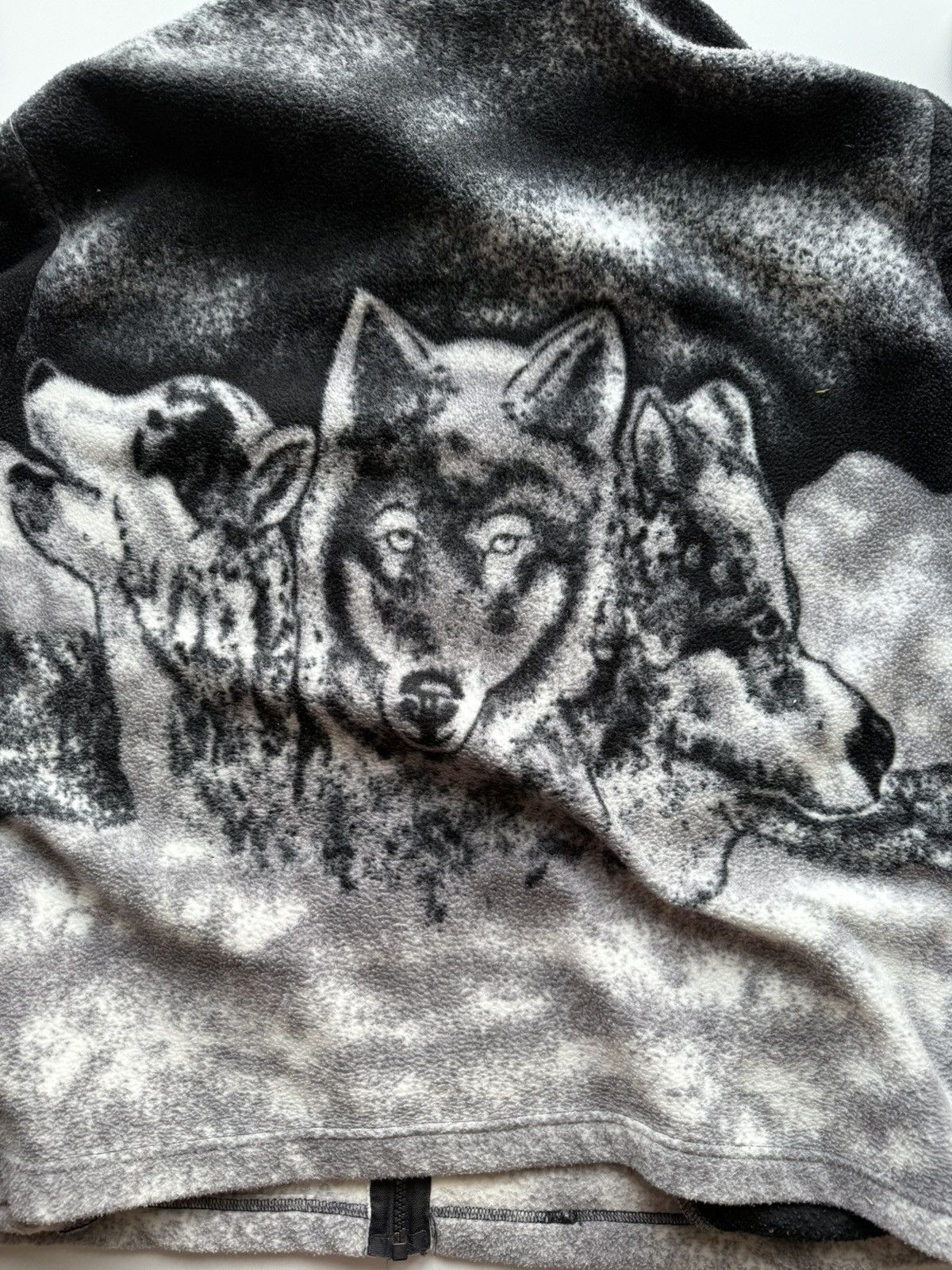 Japanese Brand ✅CARZY✅ fleece sweatshirt with wolves ✅RARE✅ Size US L / EU 52-54 / 3 - 3 Thumbnail