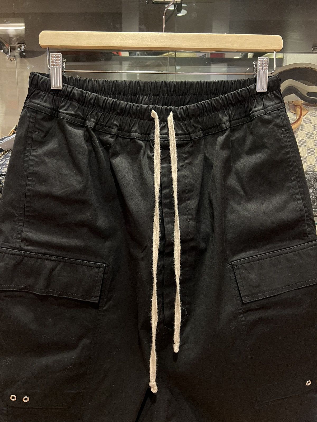 Rick Owens Rick Owens Cargo Bela Shorts Black Size US 32 / EU 48 - 2 Thumbnail