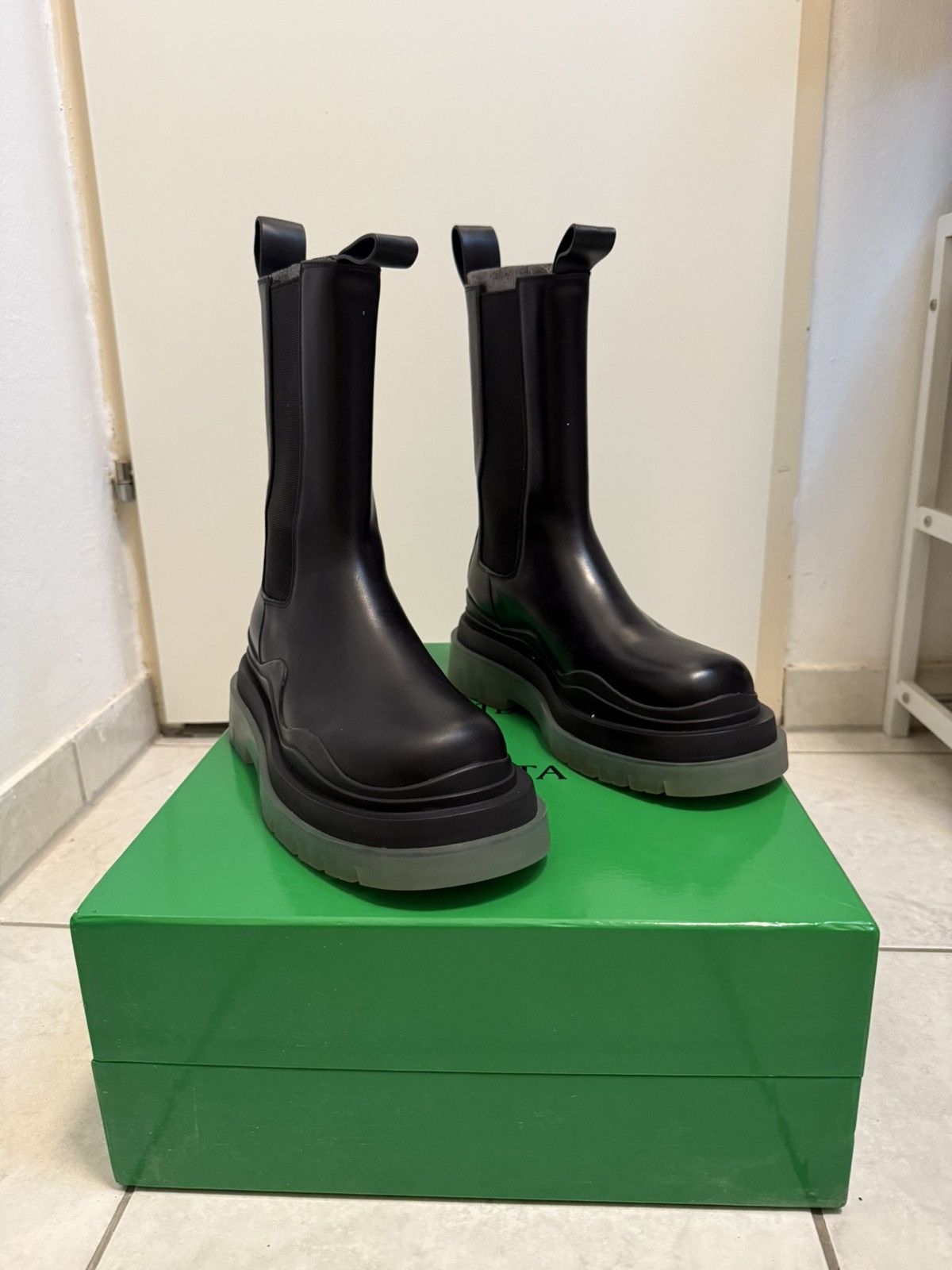Bottega Veneta Bottega Veneta Lug Boots Size US 9 / EU 42 - 2 Thumbnail