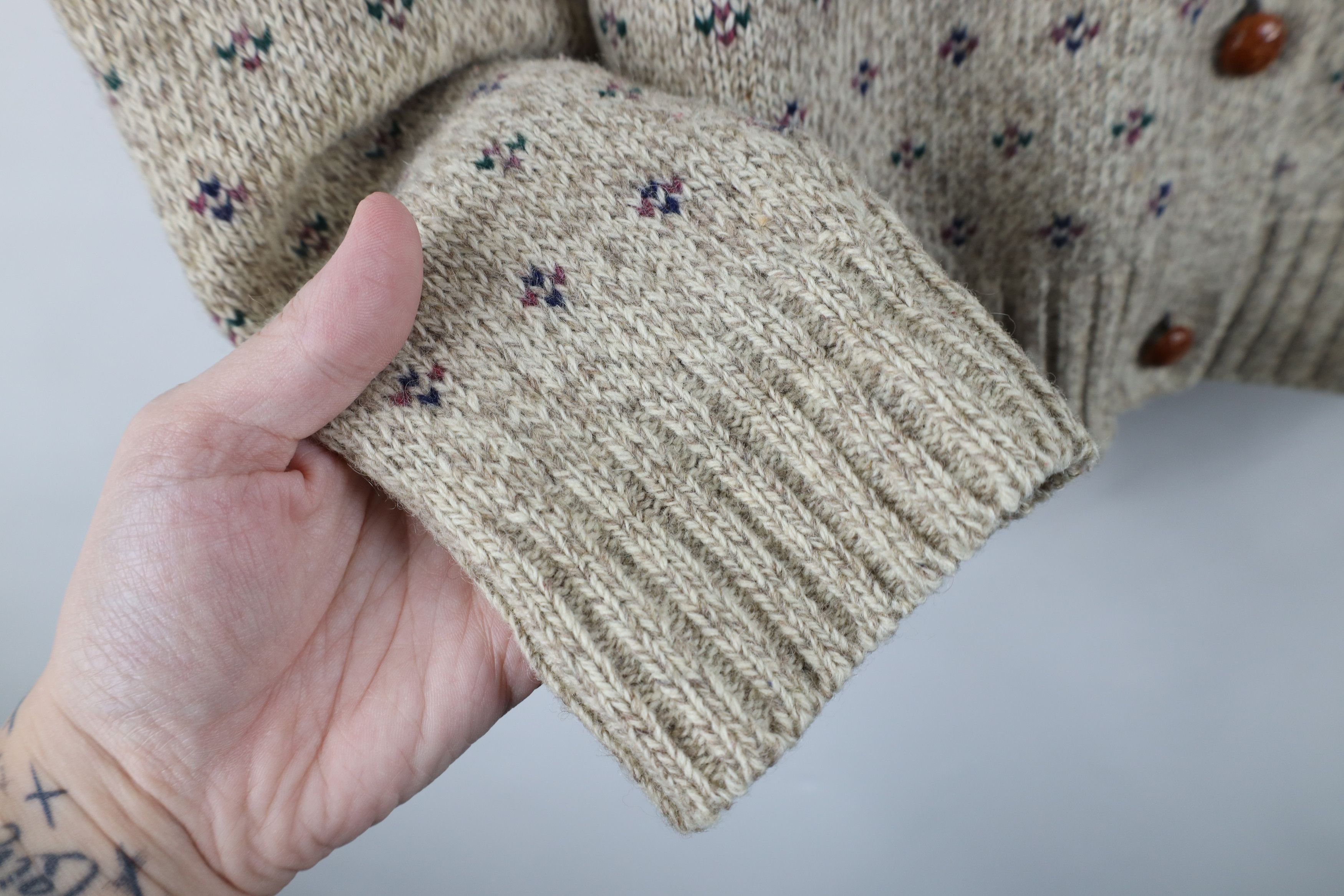Eddie Bauer Vintage 90s Eddie Bauer Knit Geometric Cardigan Sweater Size M / US 6-8 / IT 42-44 - 7 Thumbnail